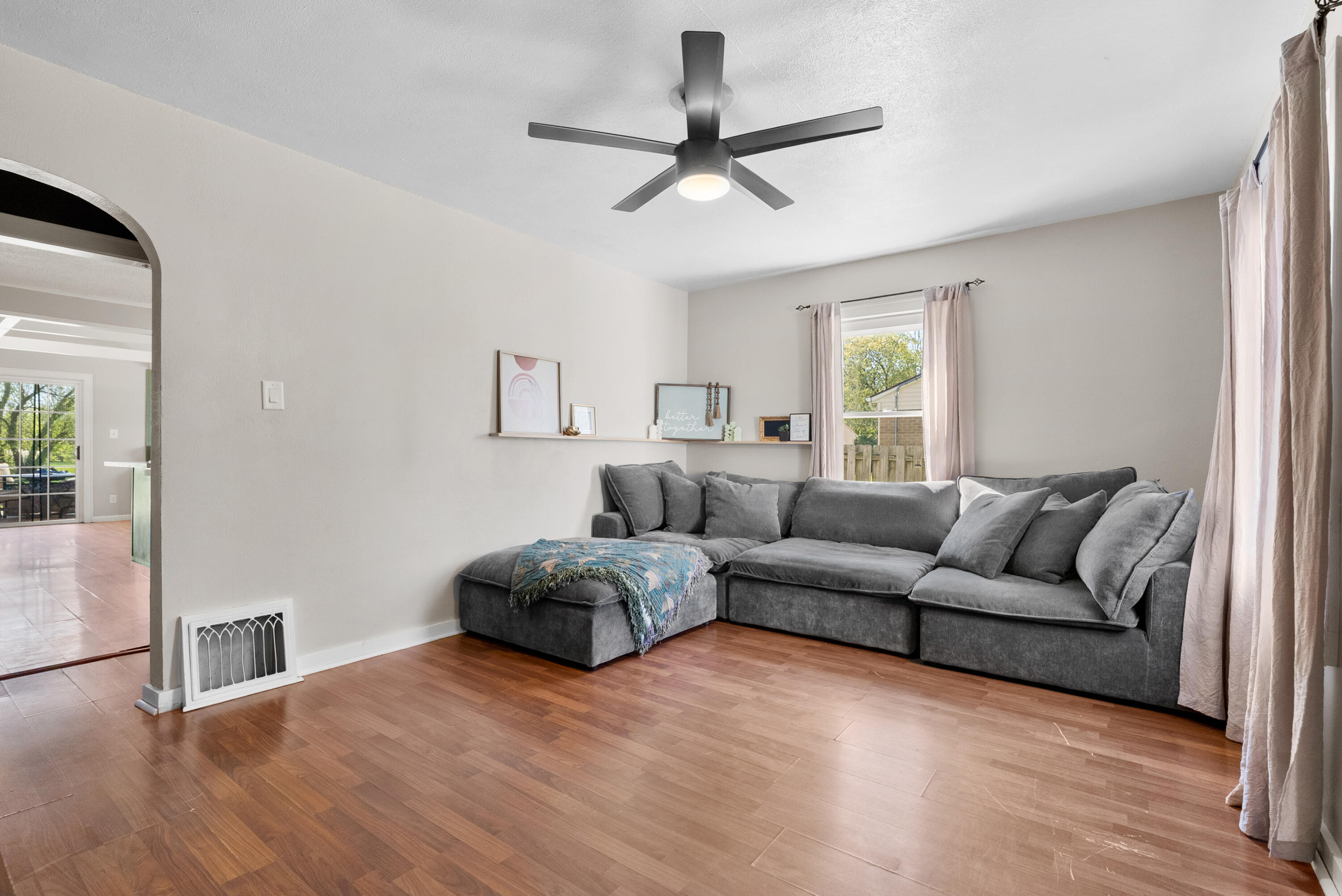 8492 Douglas Avenue Kalamazoo MI 49009