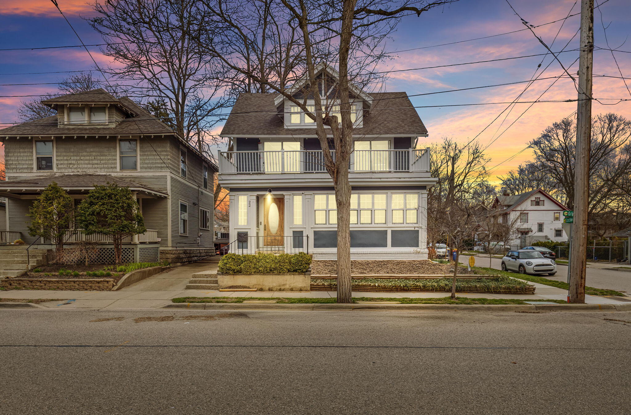22 Grand Avenue NE Grand Rapids MI 49503