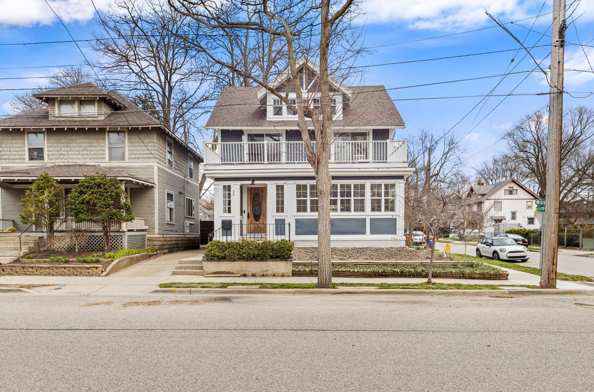 22 Grand Avenue NE Grand Rapids MI 49503