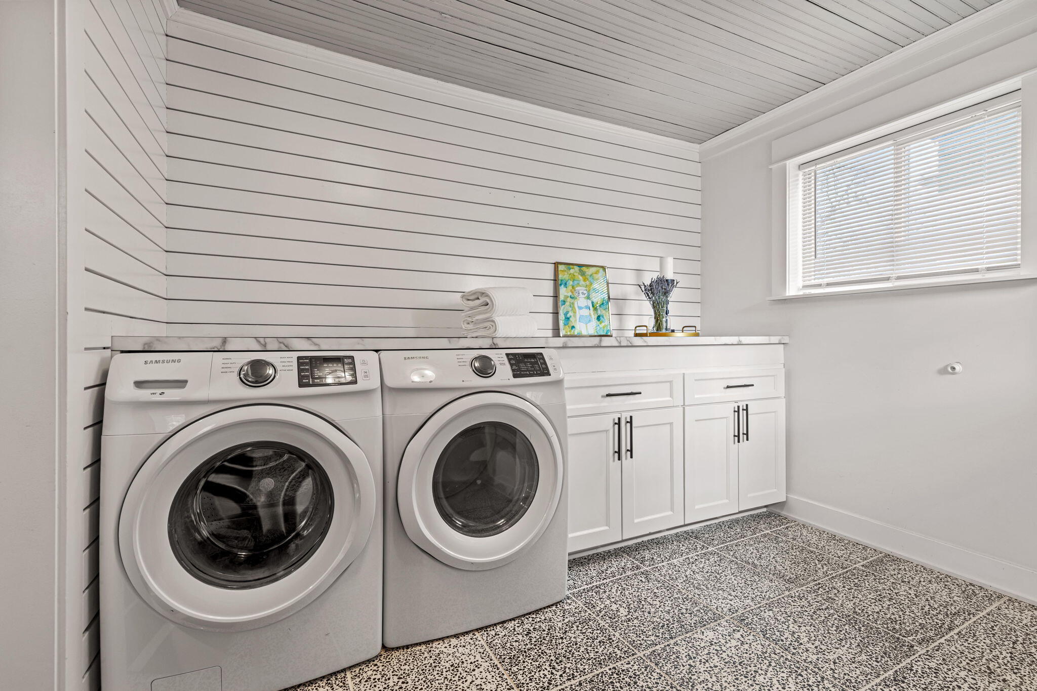 22 Grand Avenue NE Grand Rapids MI 49503