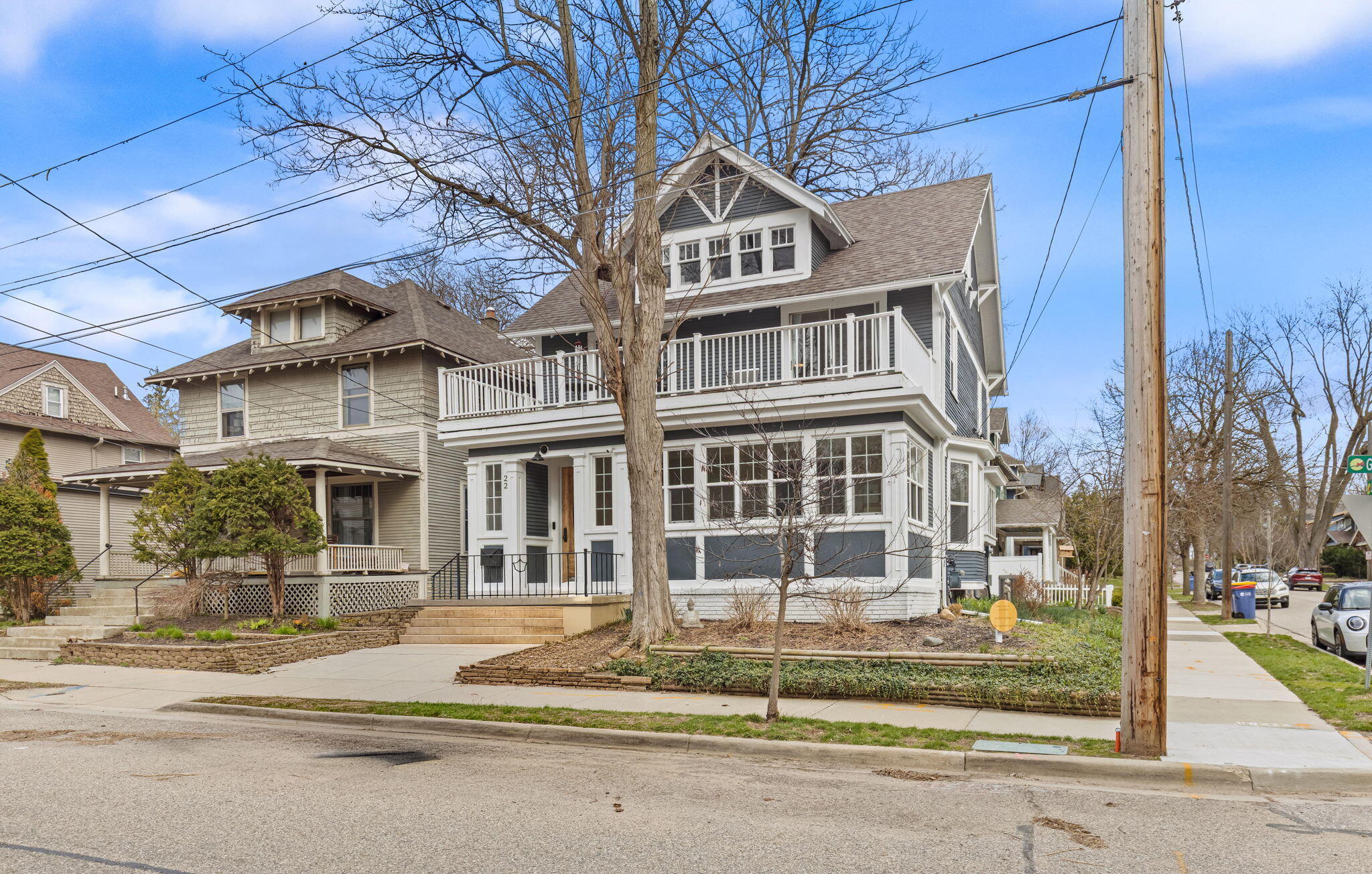 22 Grand Avenue NE Grand Rapids MI 49503