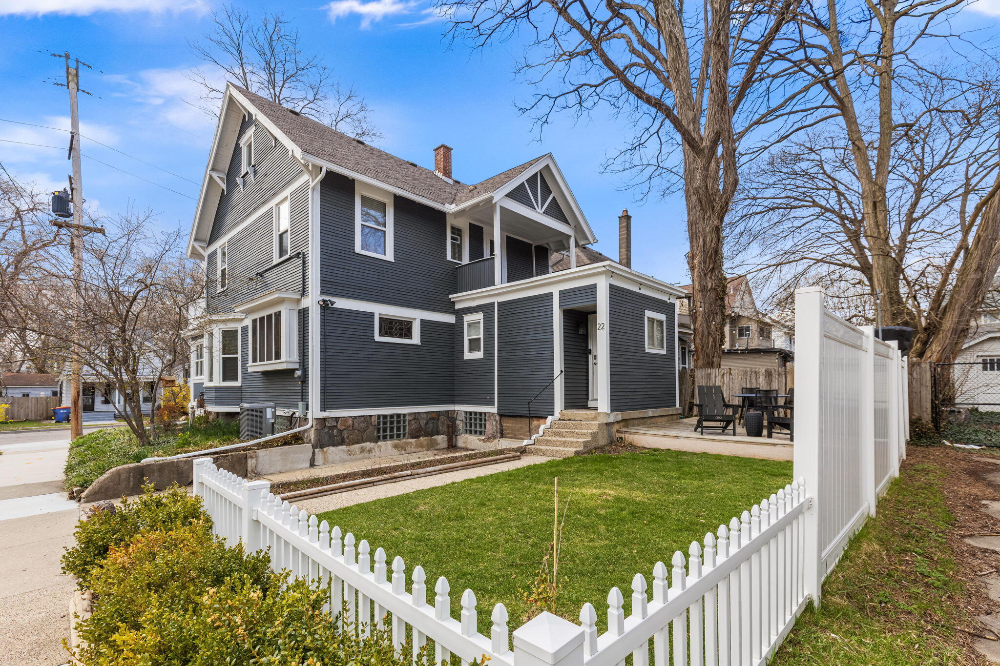 22 Grand Avenue NE Grand Rapids MI 49503
