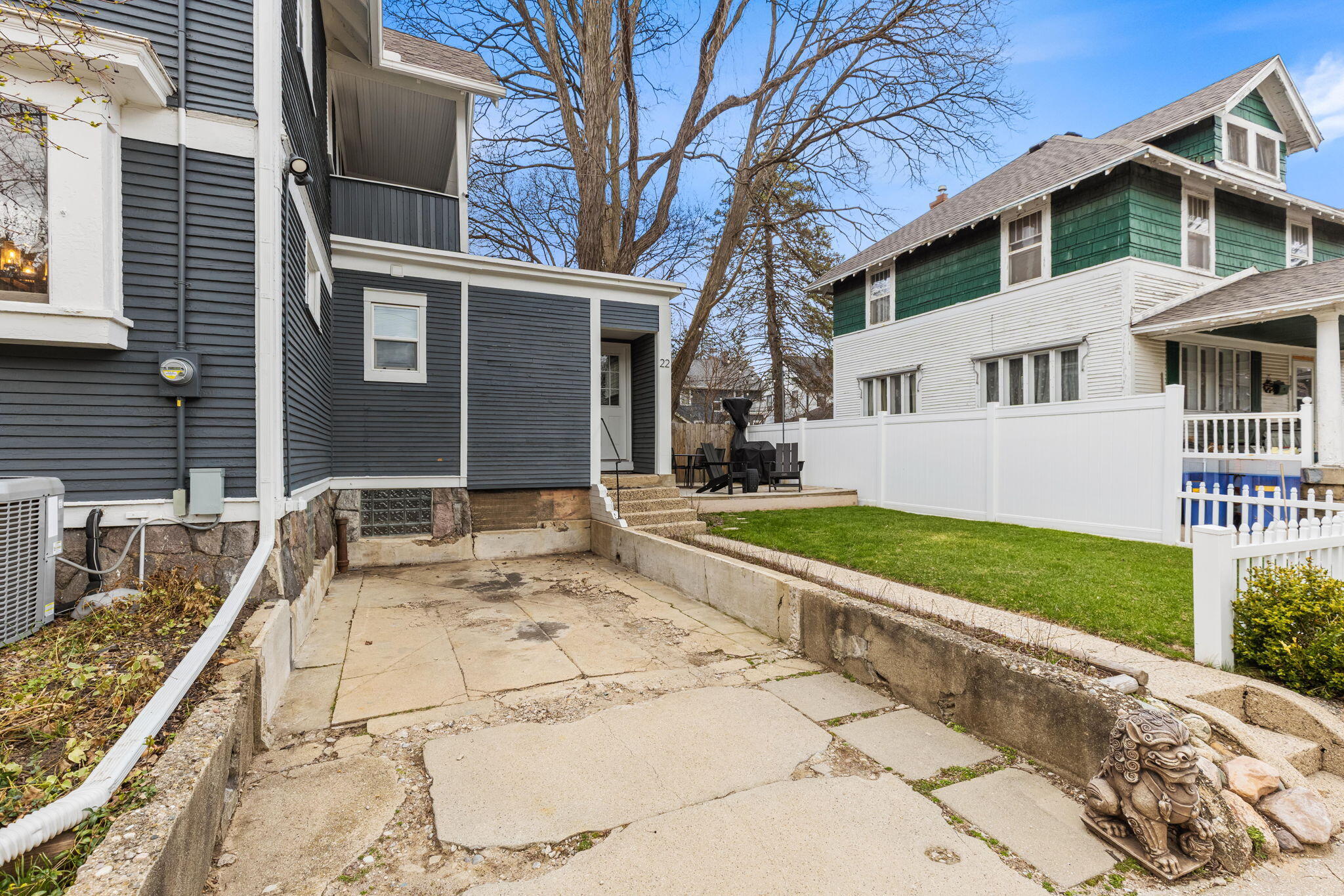22 Grand Avenue NE Grand Rapids MI 49503
