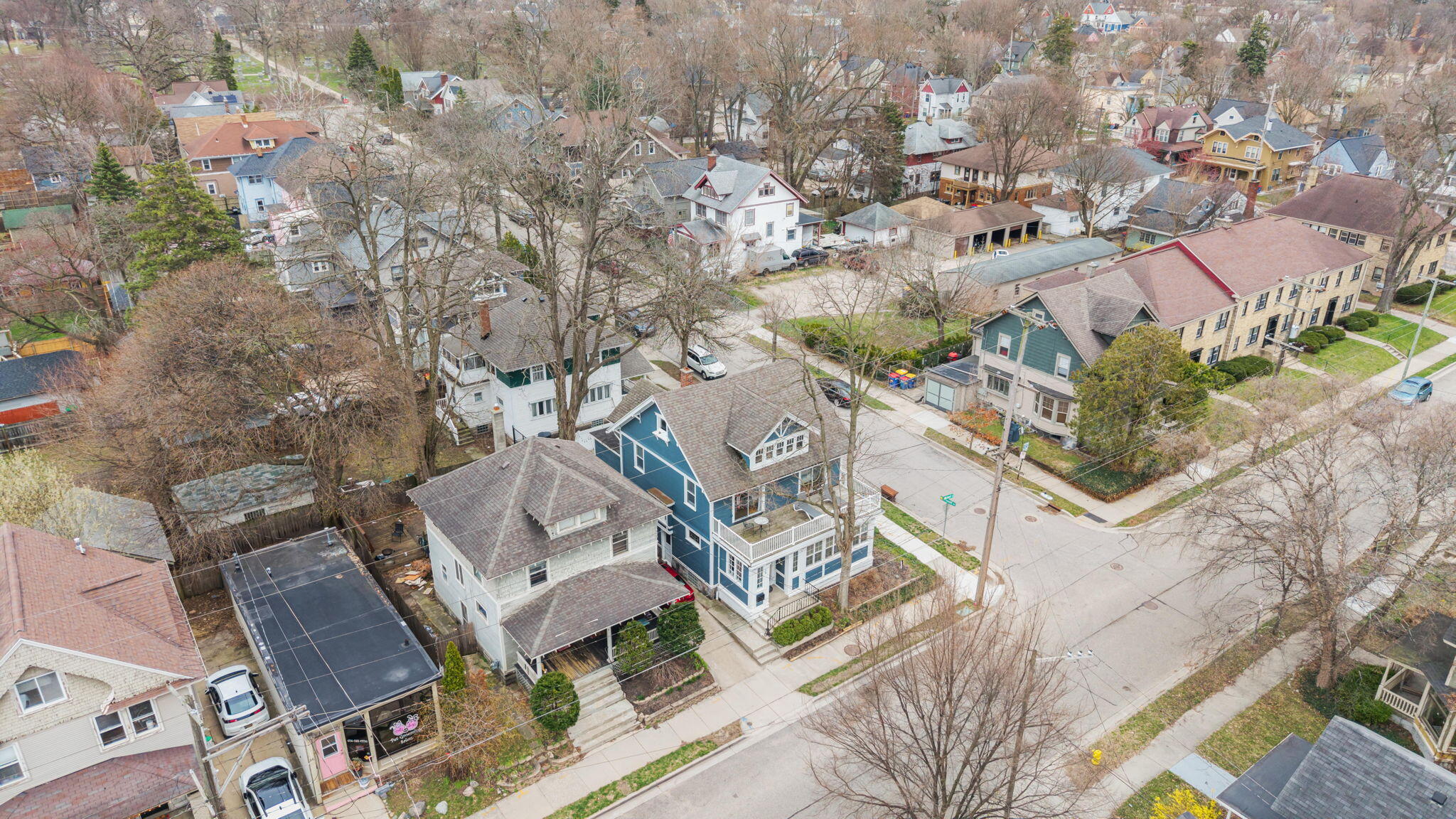 22 Grand Avenue NE Grand Rapids MI 49503