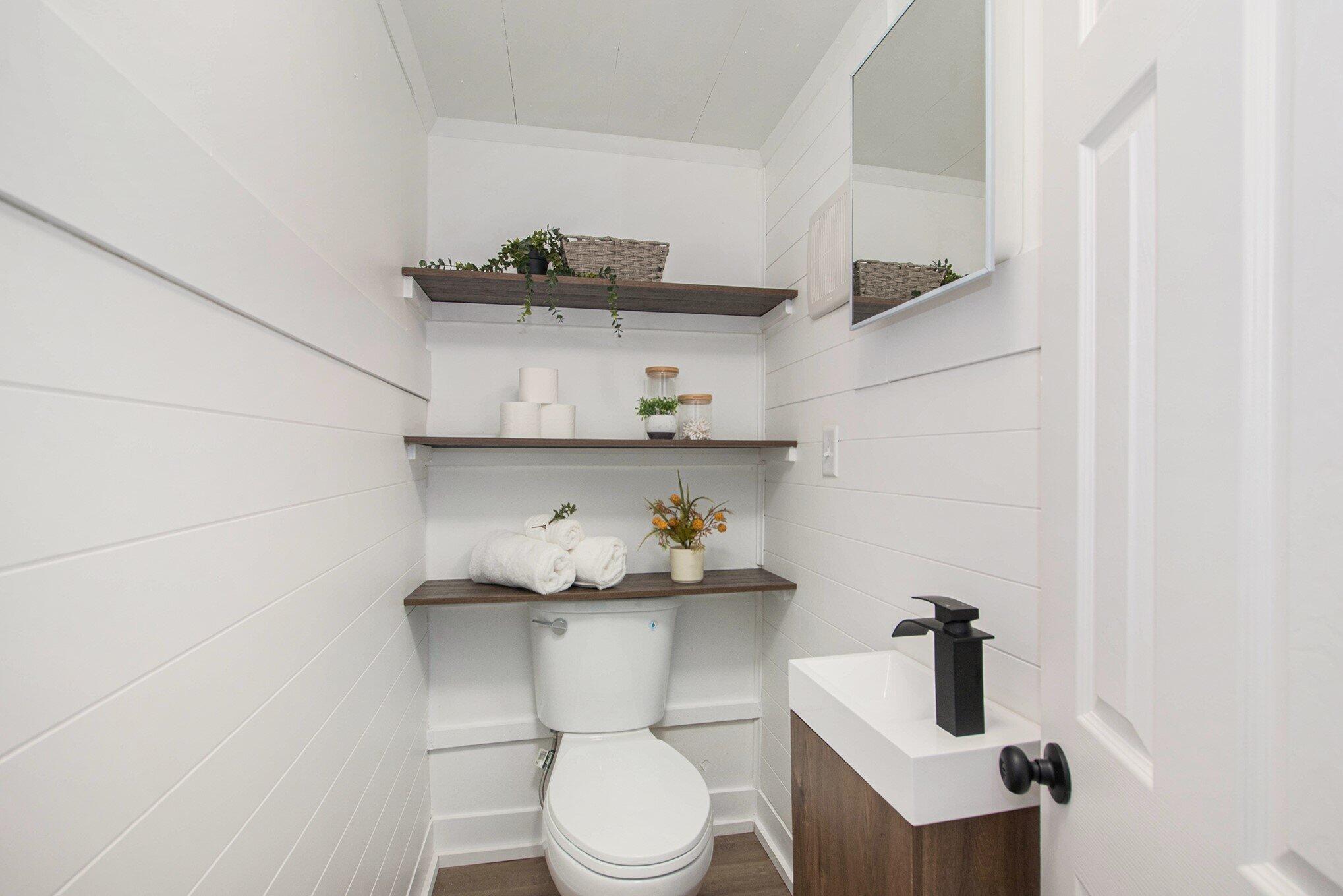 215 W 14th Street Holland MI 49423