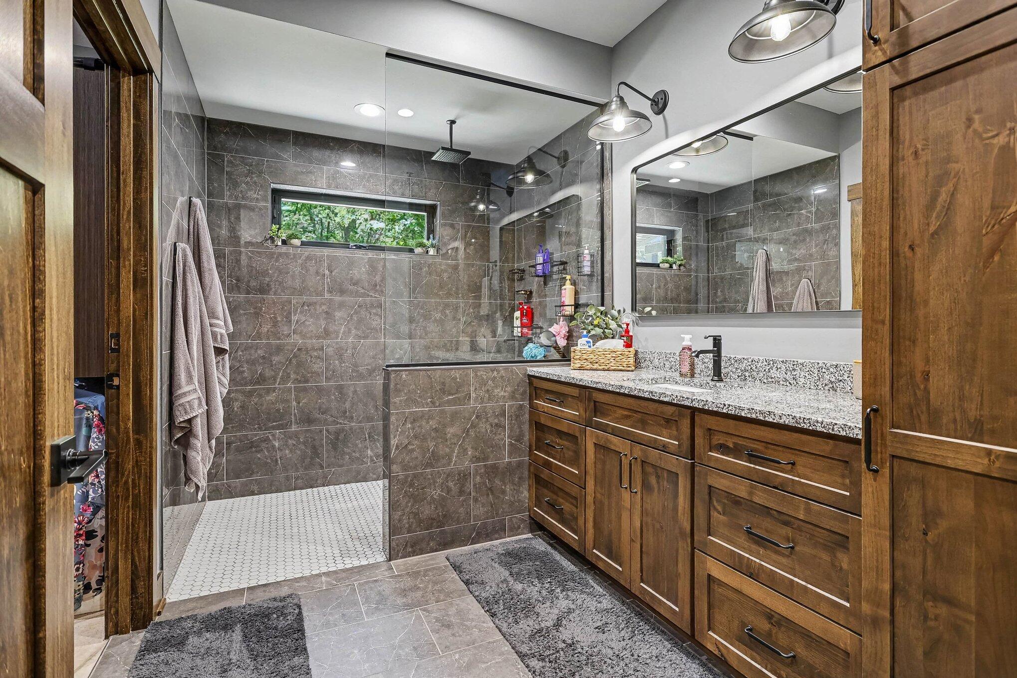 86960 County Road 681 Decatur MI 49045