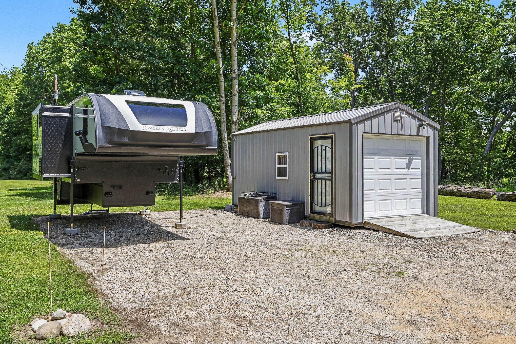 86960 County Road 681 Decatur MI 49045