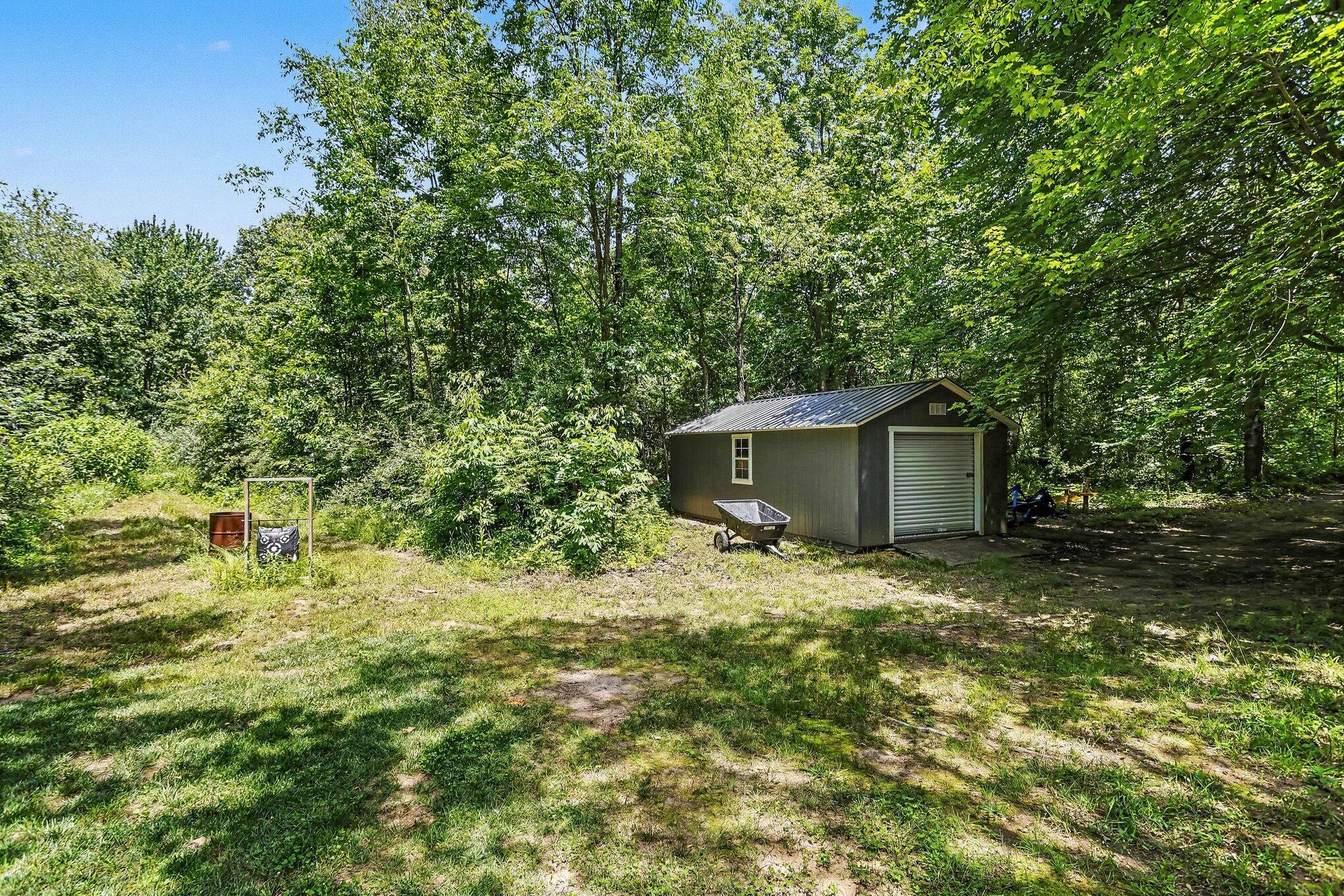 86960 County Road 681 Decatur MI 49045