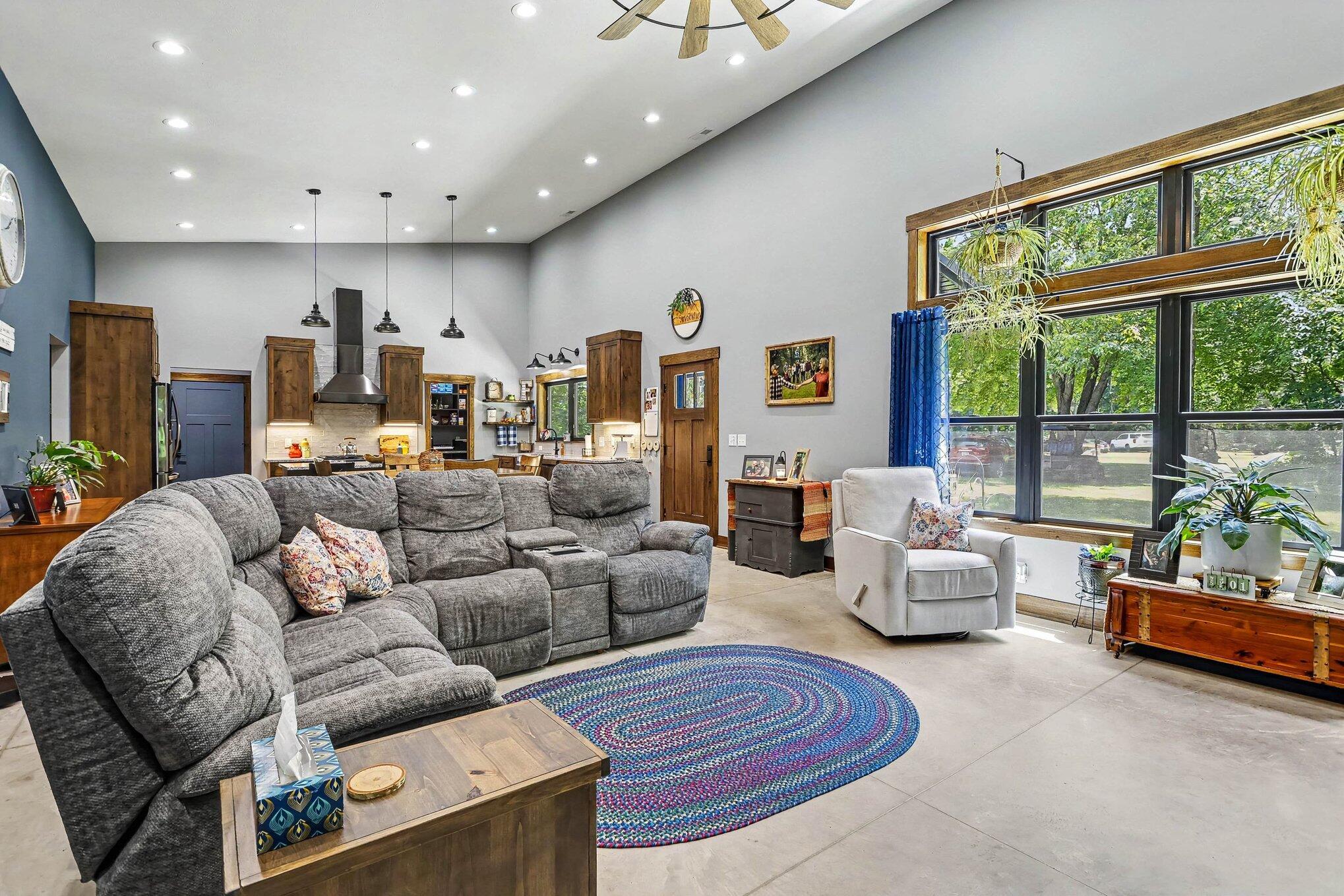 86960 County Road 681 Decatur MI 49045