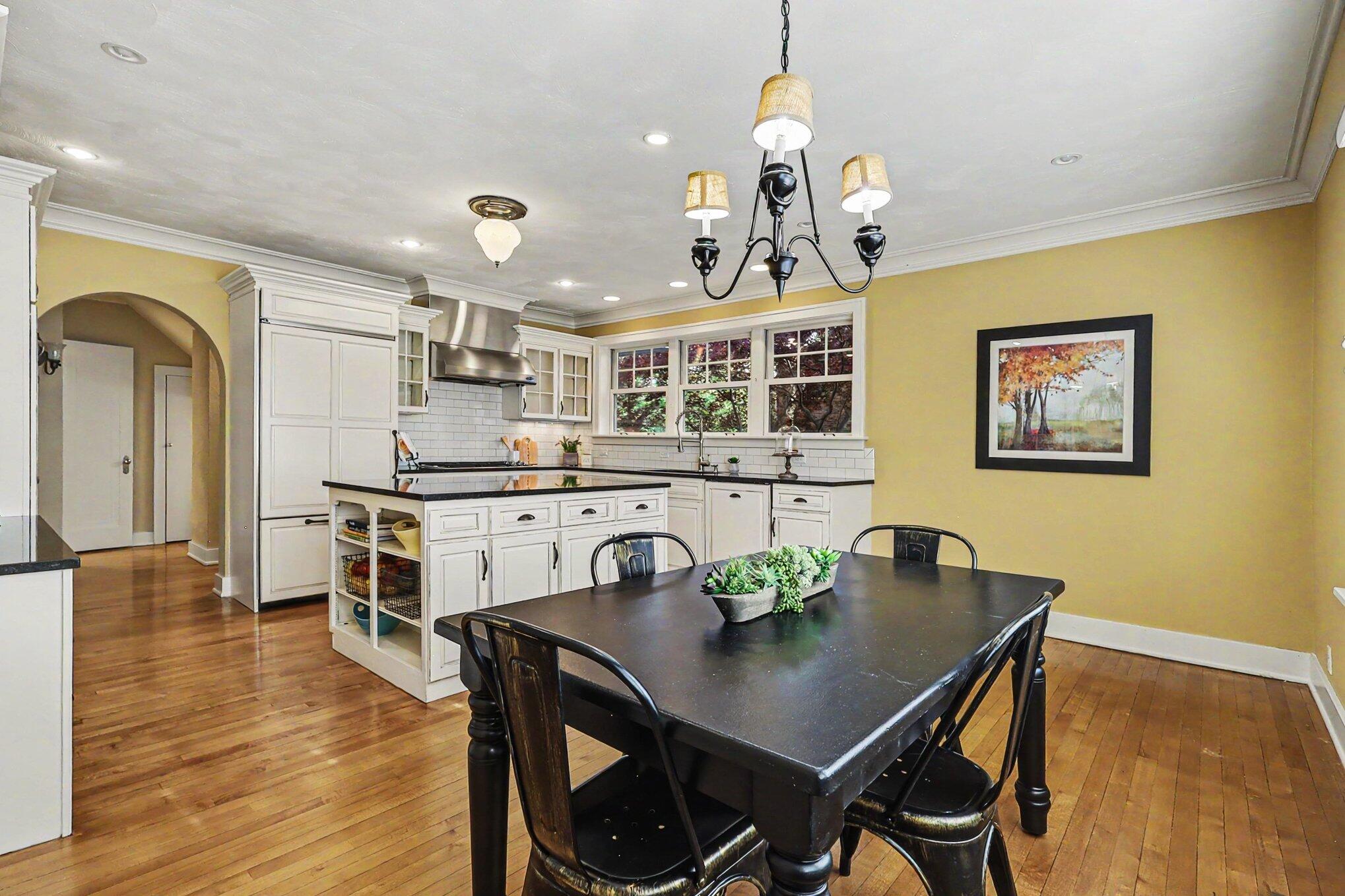 588 Central Avenue Holland MI 49423