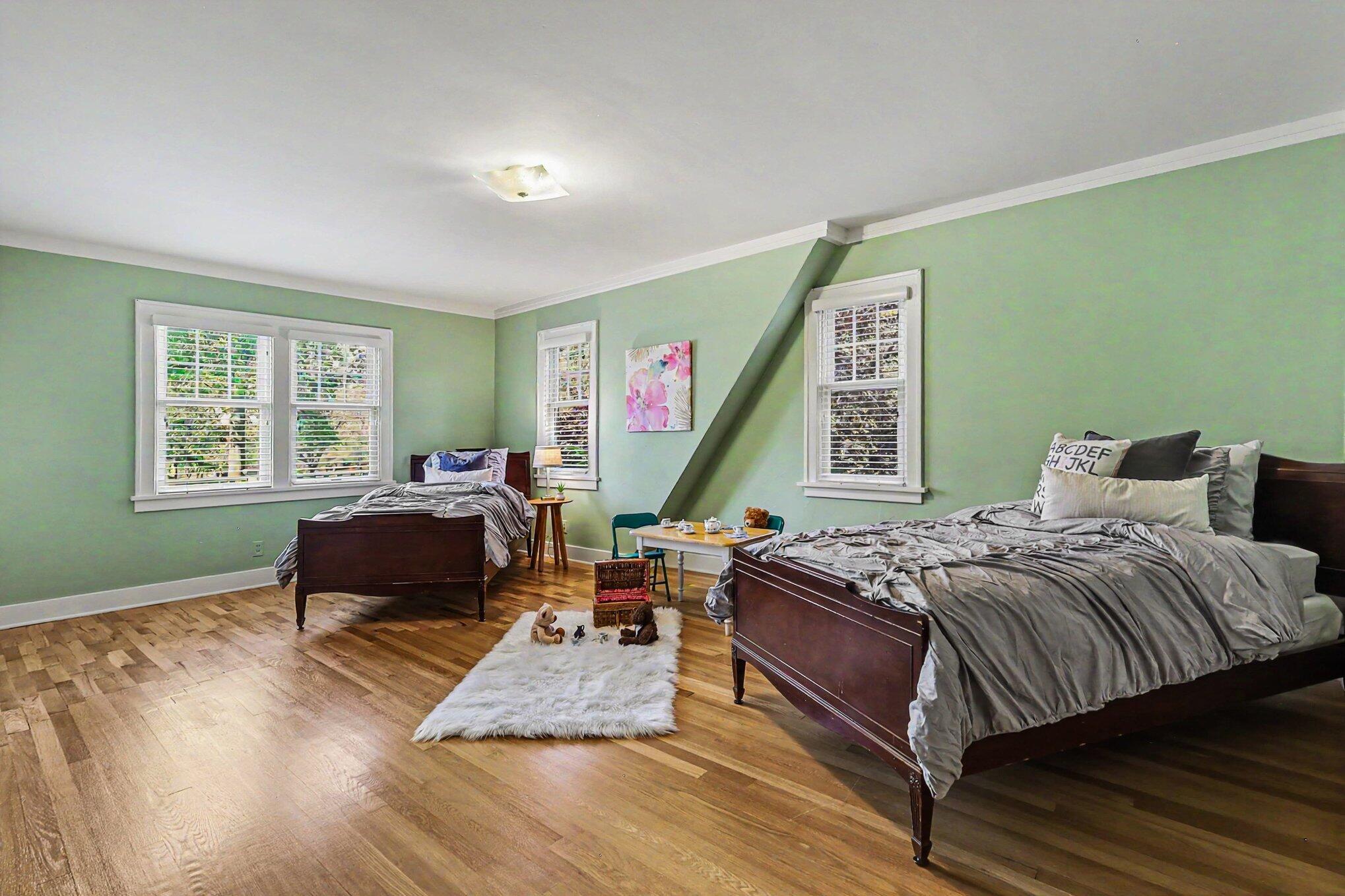 588 Central Avenue Holland MI 49423