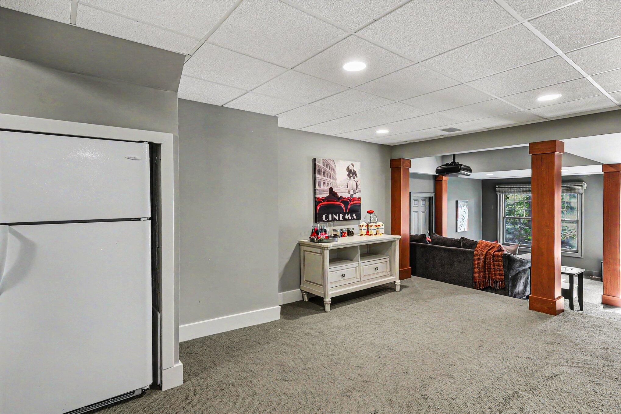 588 Central Avenue Holland MI 49423