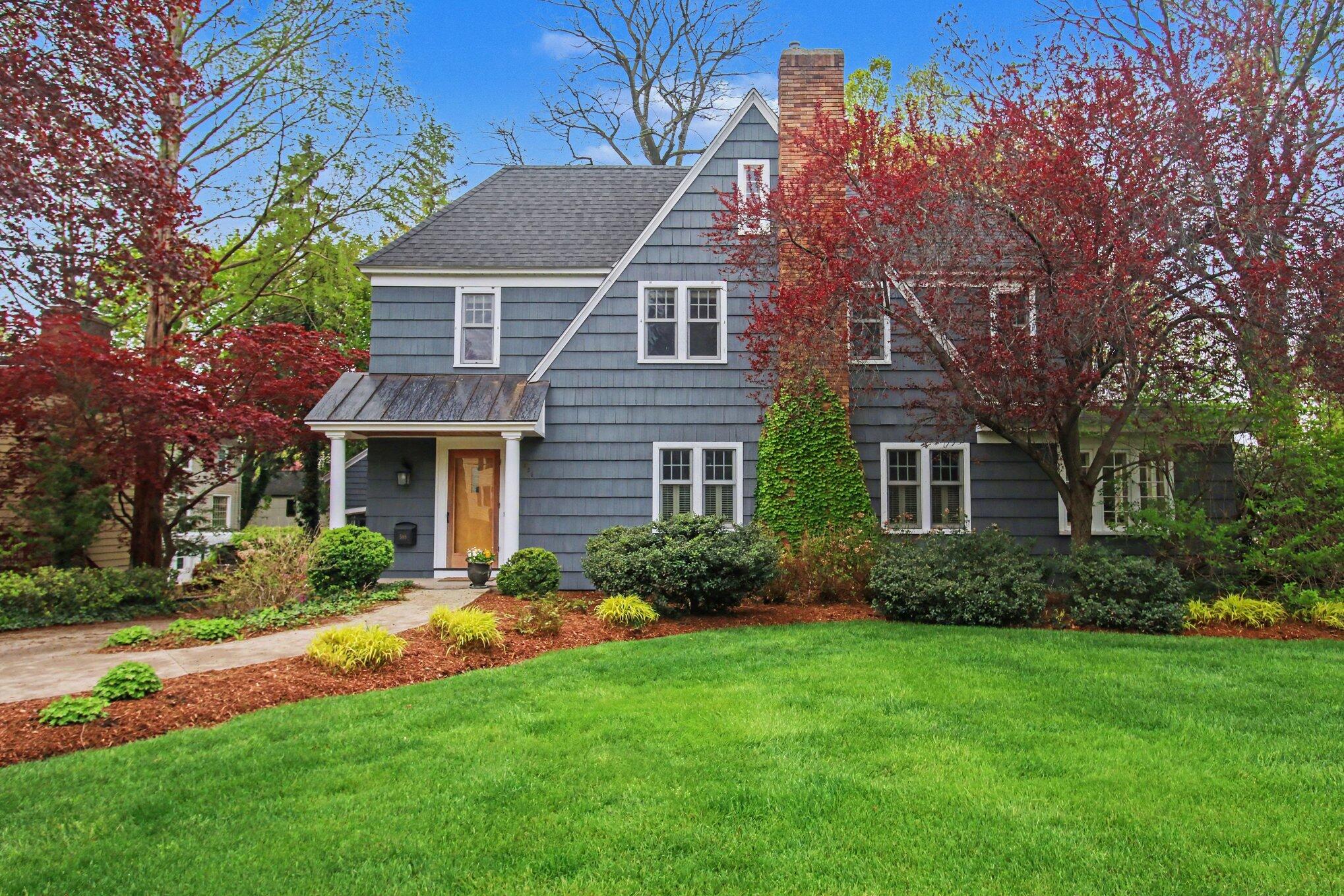 588 Central Avenue Holland MI 49423