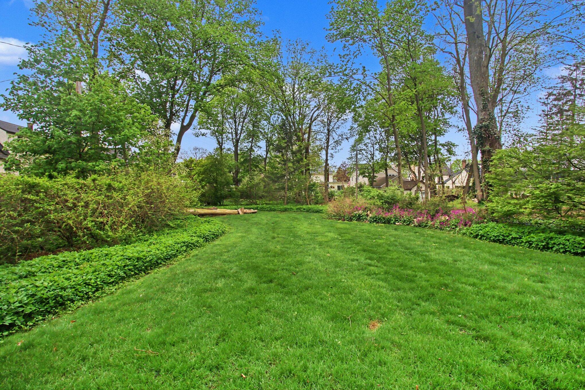 588 Central Avenue Holland MI 49423