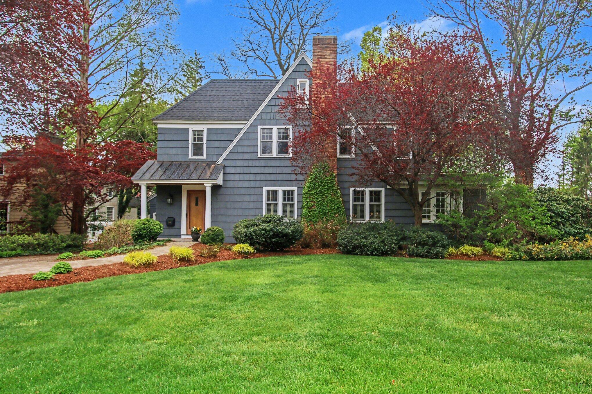 588 Central Avenue Holland MI 49423
