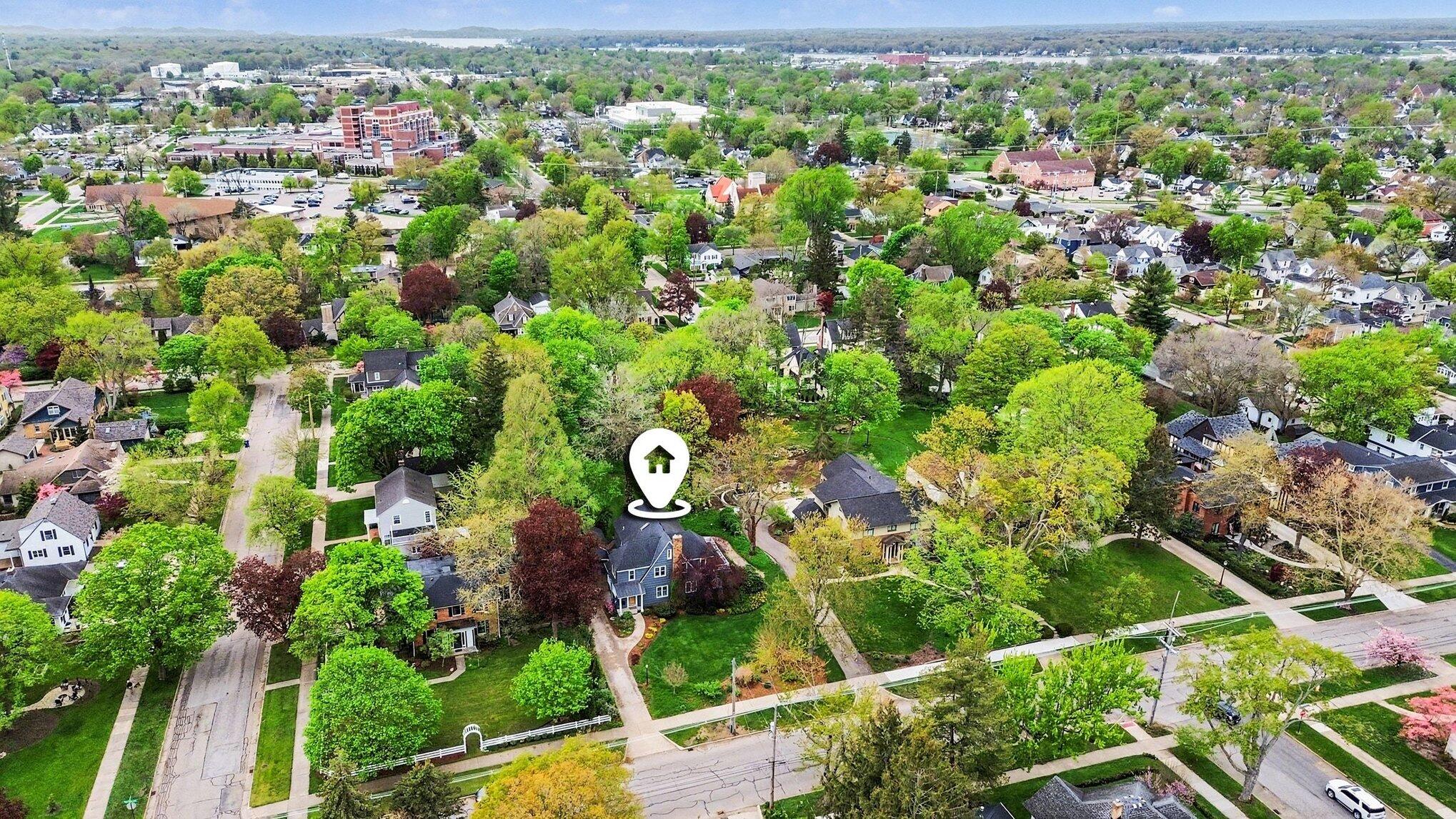 588 Central Avenue Holland MI 49423