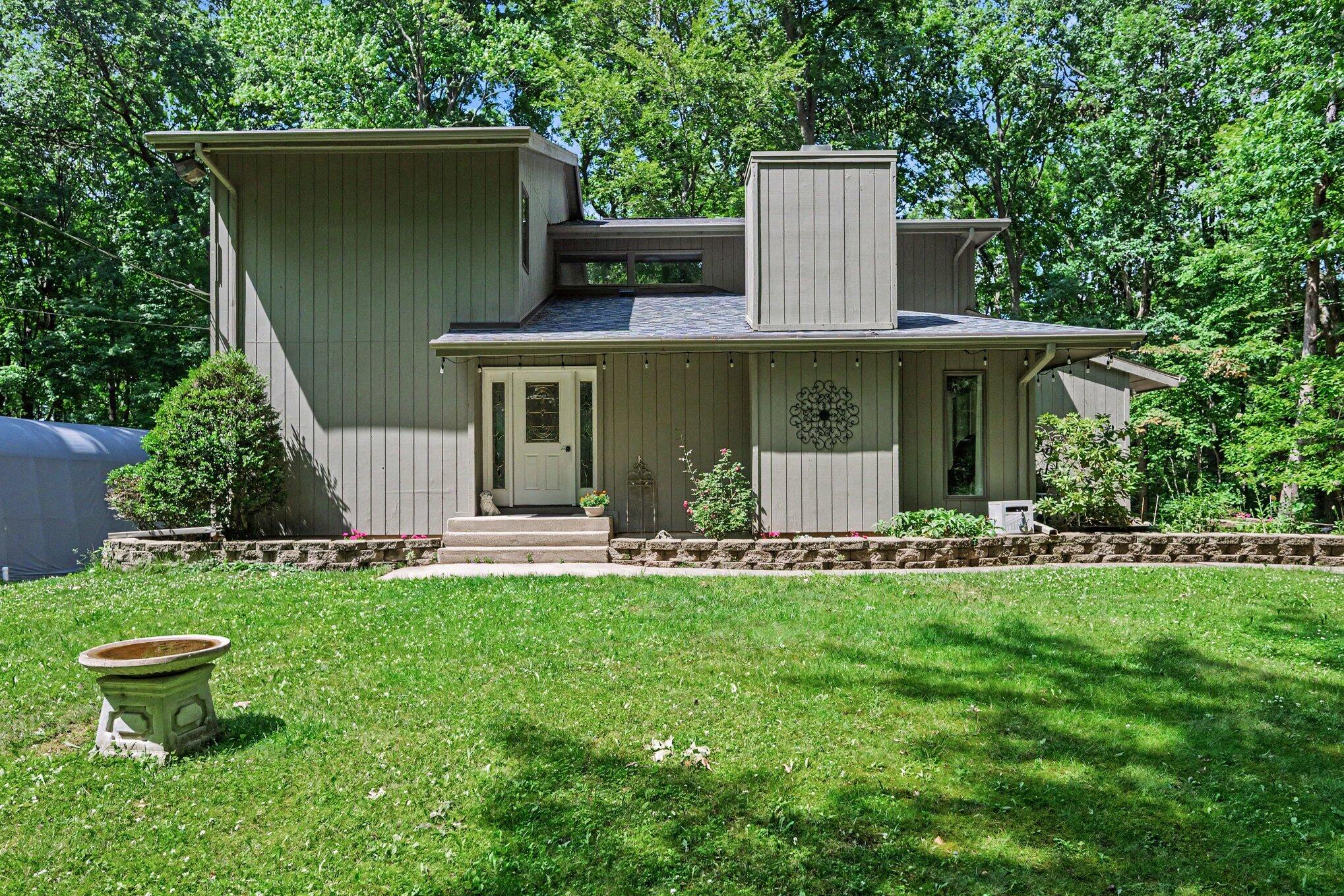 8656 W R Avenue Kalamazoo MI 49009