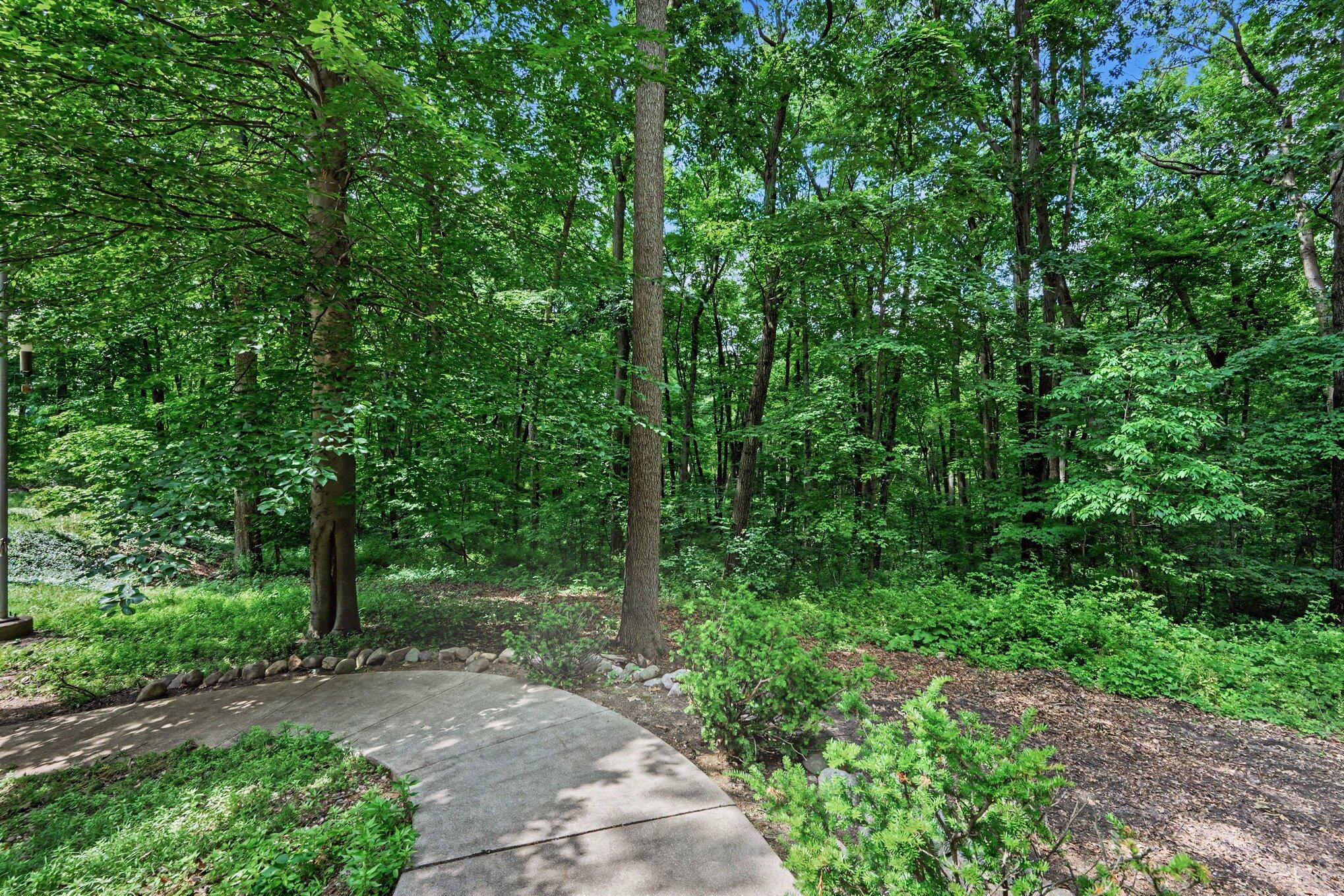8656 W R Avenue Kalamazoo MI 49009
