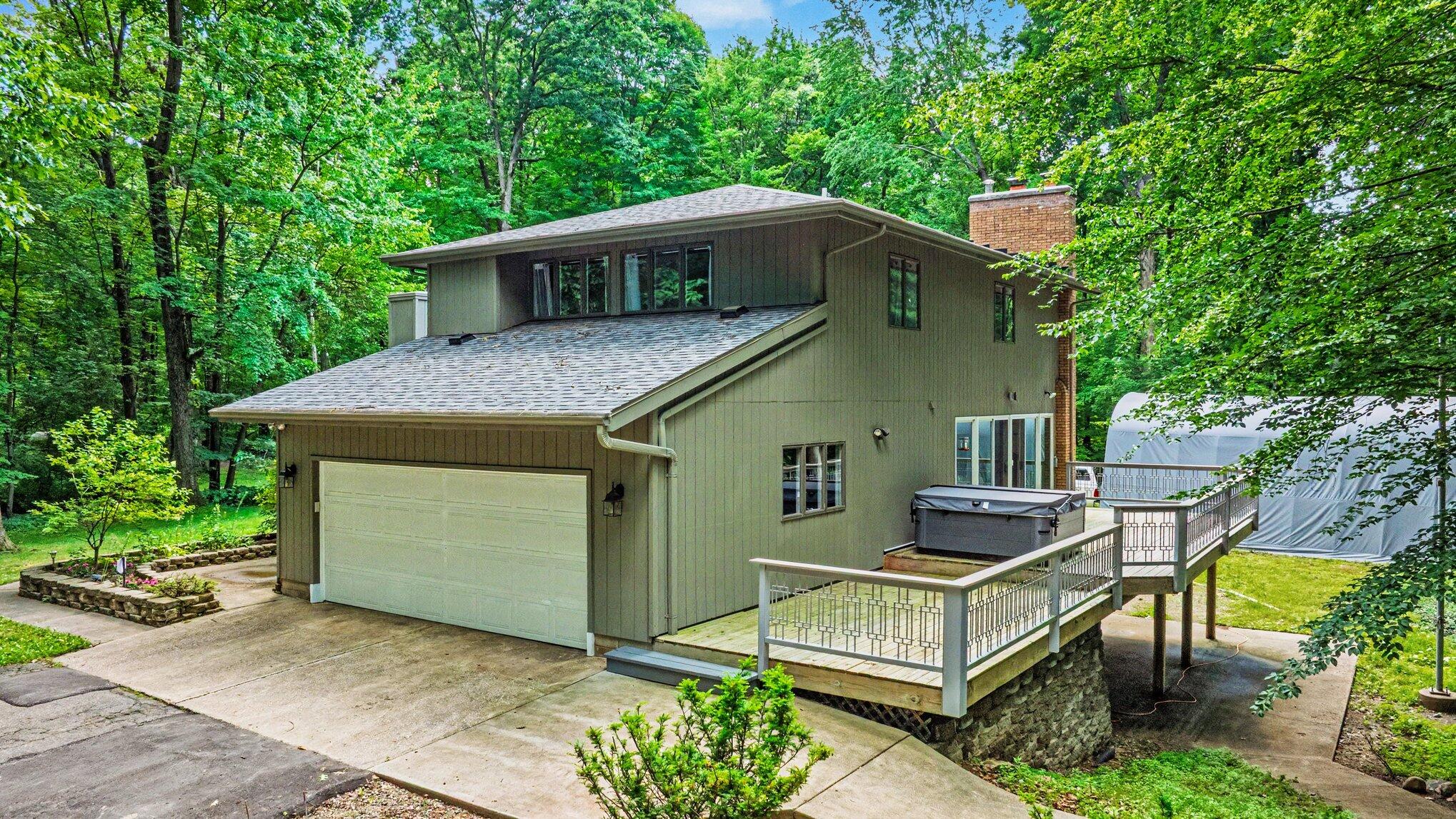 8656 W R Avenue Kalamazoo MI 49009