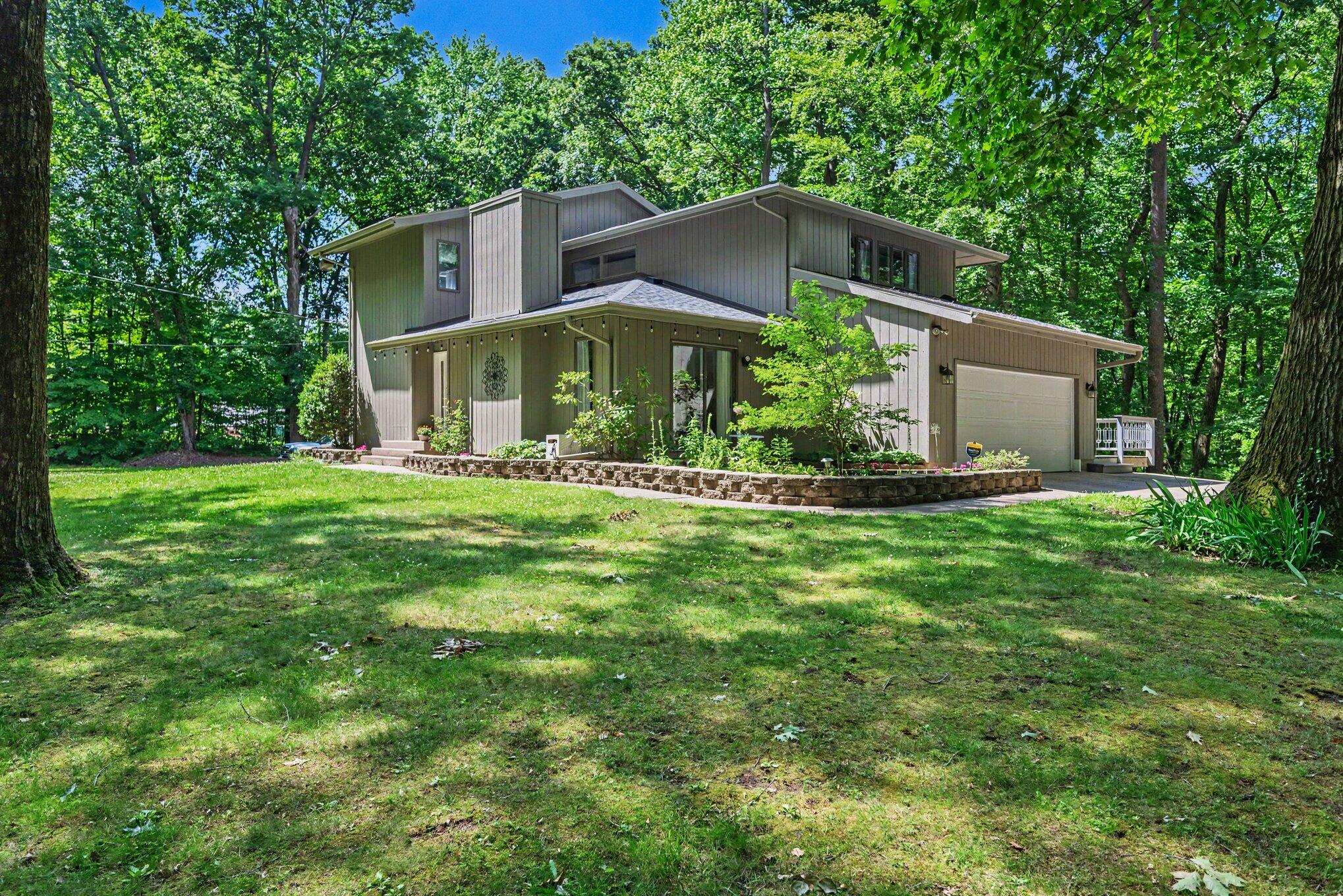 8656 W R Avenue Kalamazoo MI 49009