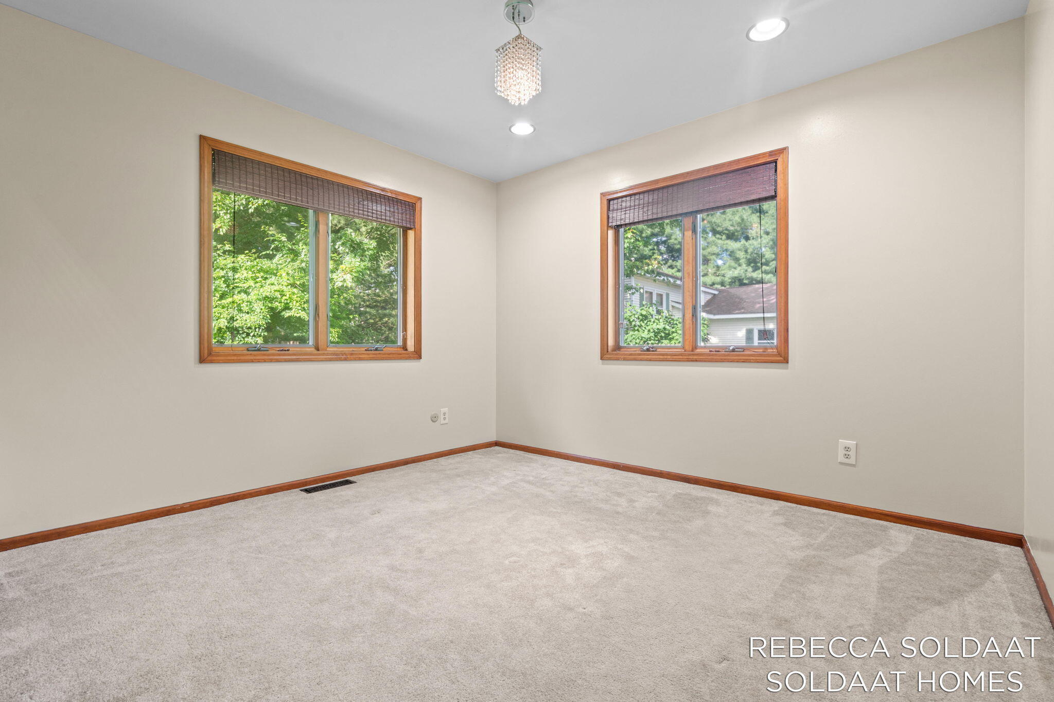 3464 Leonard Street NW Grand Rapids MI 49534
