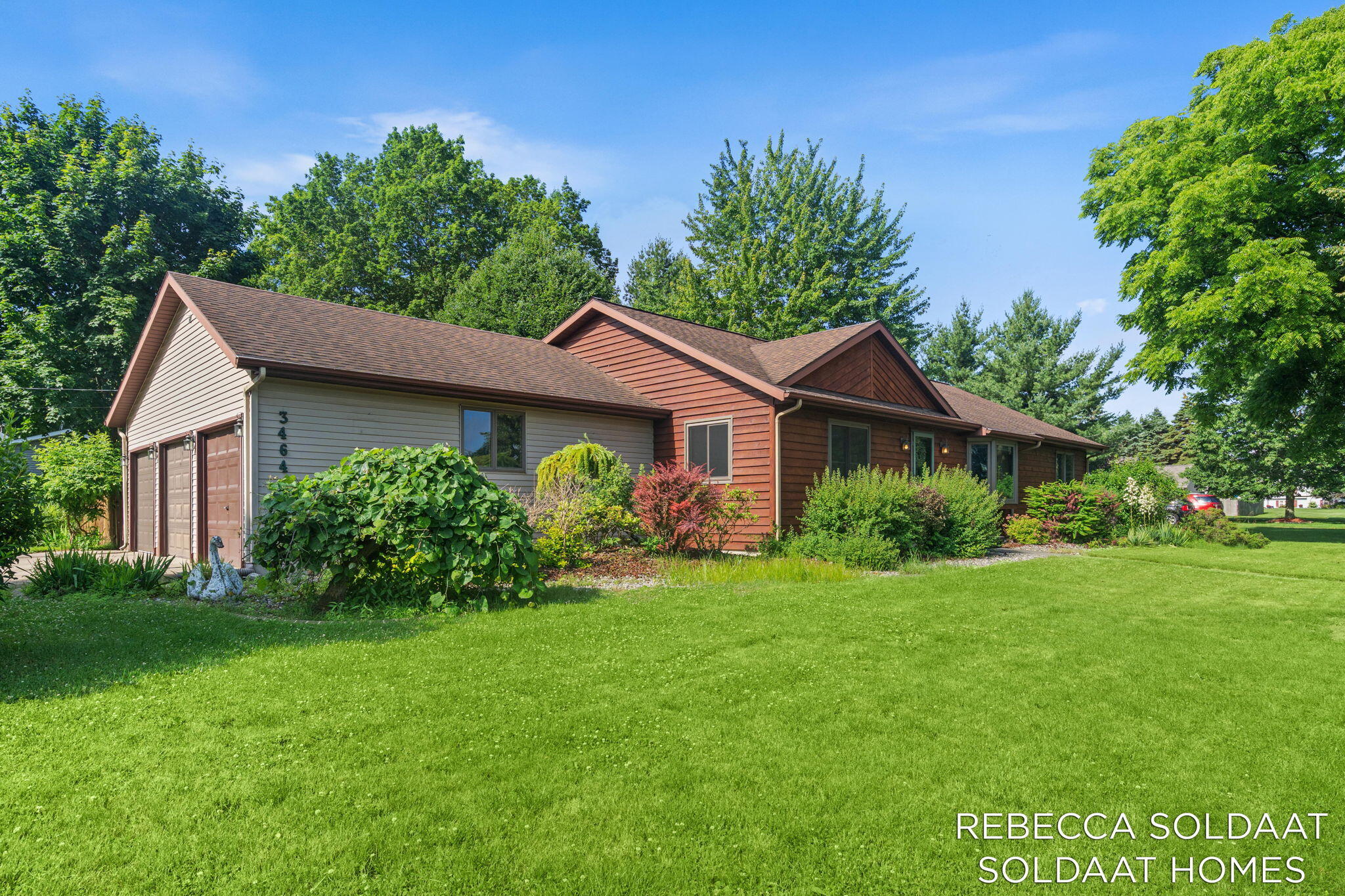 3464 Leonard Street NW Grand Rapids MI 49534
