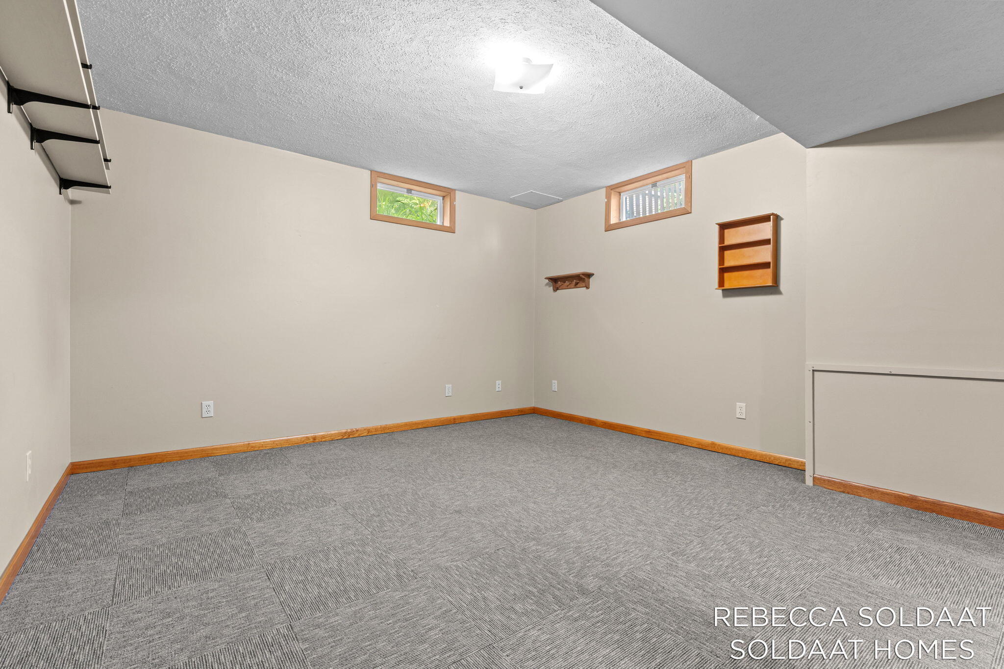 3464 Leonard Street NW Grand Rapids MI 49534