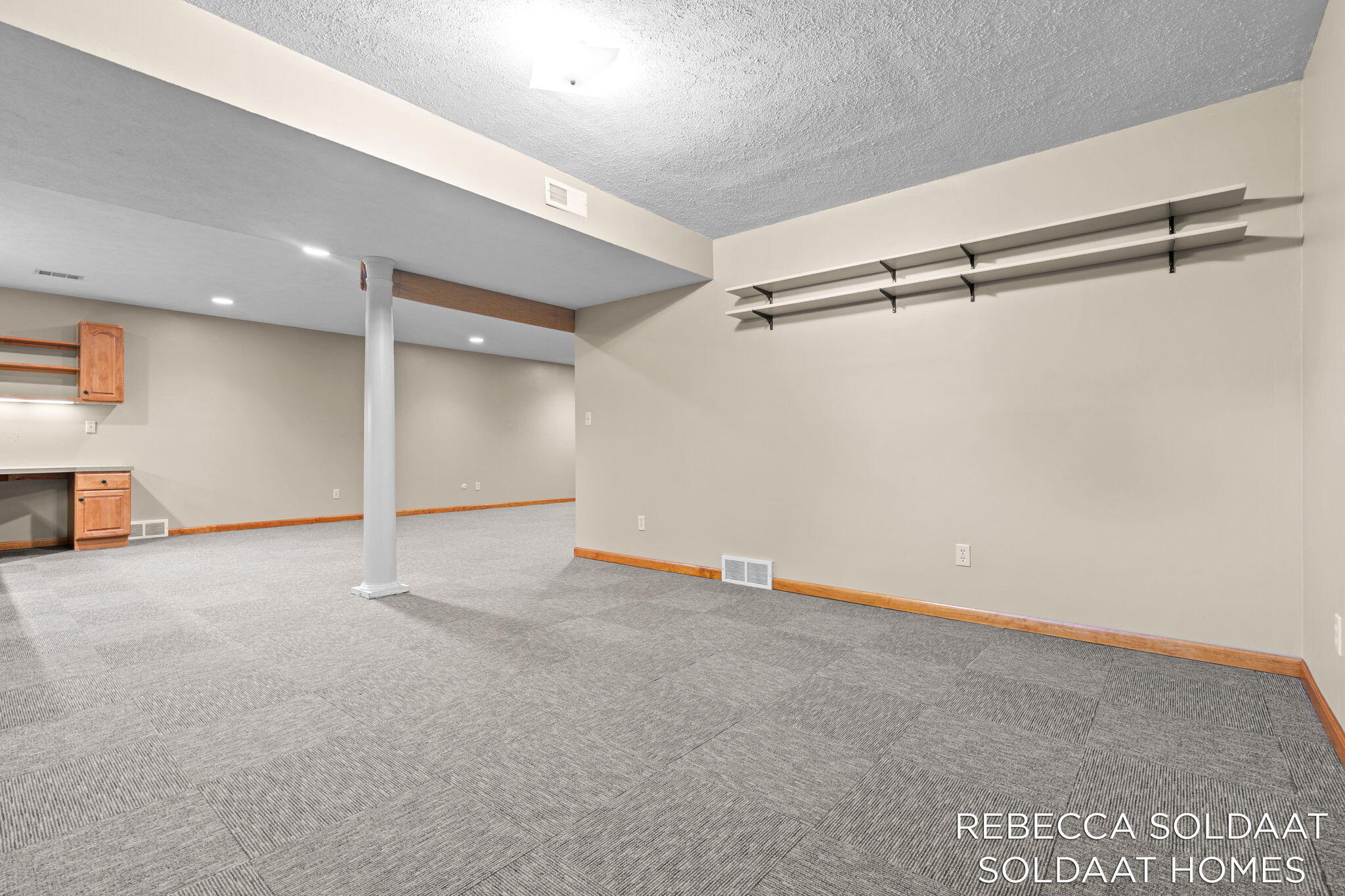 3464 Leonard Street NW Grand Rapids MI 49534