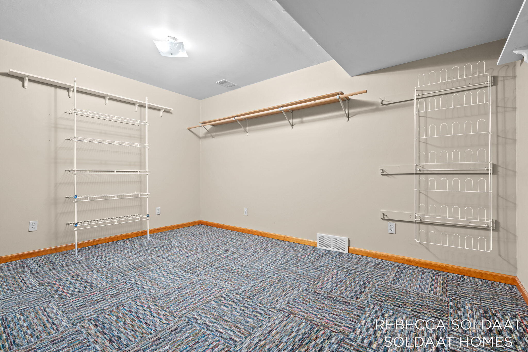 3464 Leonard Street NW Grand Rapids MI 49534