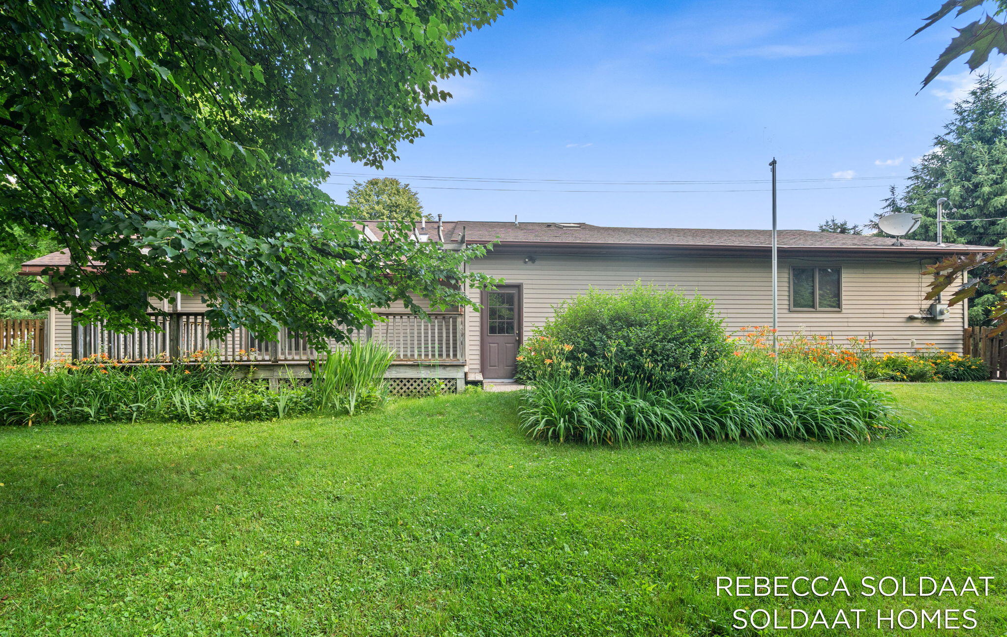 3464 Leonard Street NW Grand Rapids MI 49534