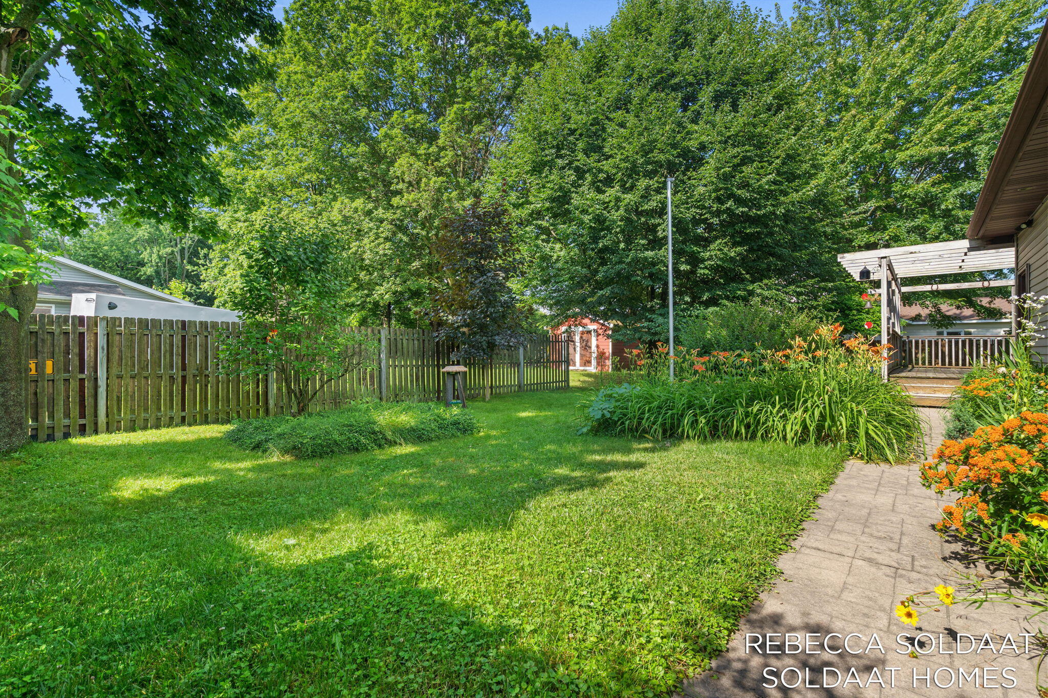 3464 Leonard Street NW Grand Rapids MI 49534