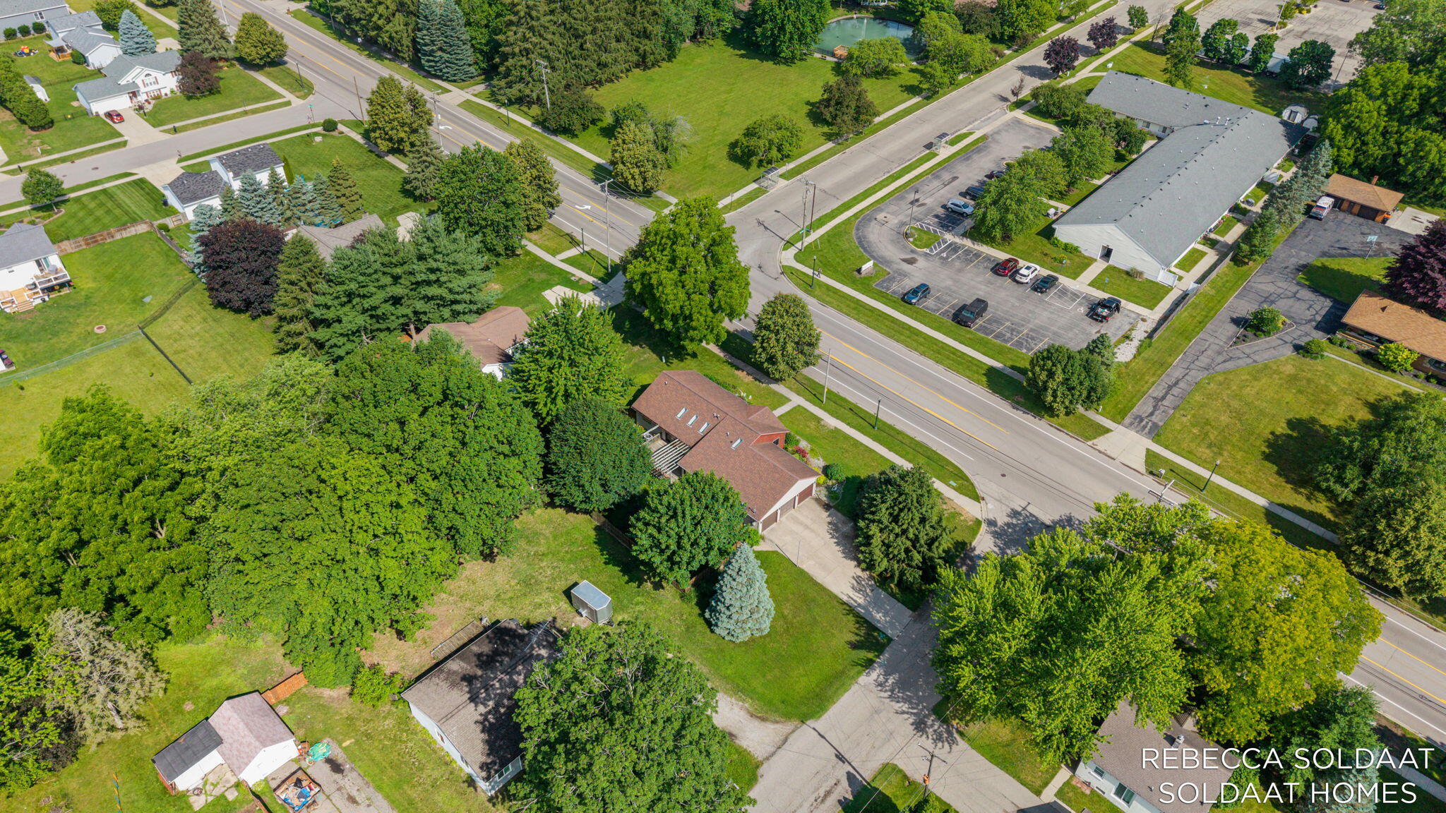 3464 Leonard Street NW Grand Rapids MI 49534
