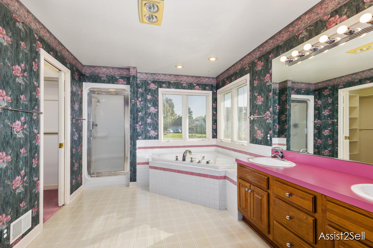 1909 Blue Isle Court Holland MI 49424