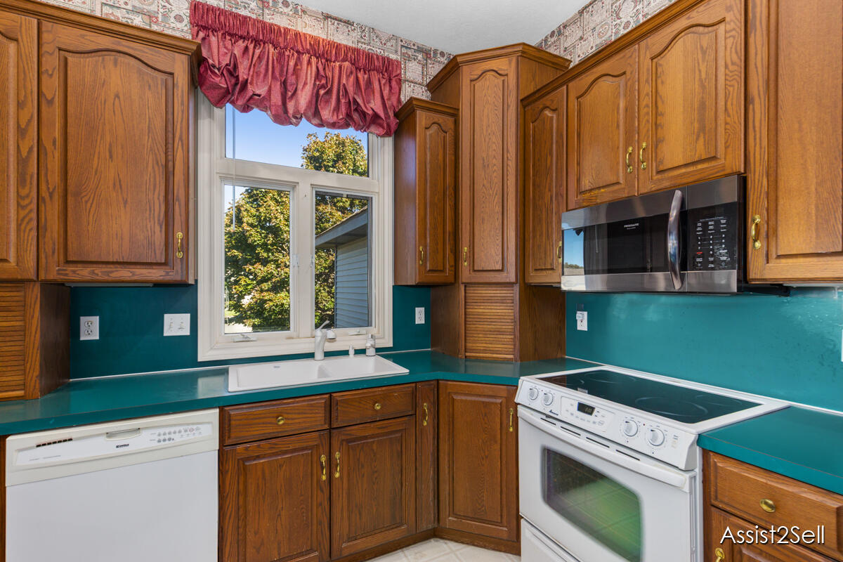 1909 Blue Isle Court Holland MI 49424