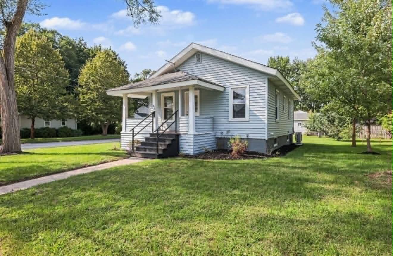 327 Lewis Street Rockford MI 49341