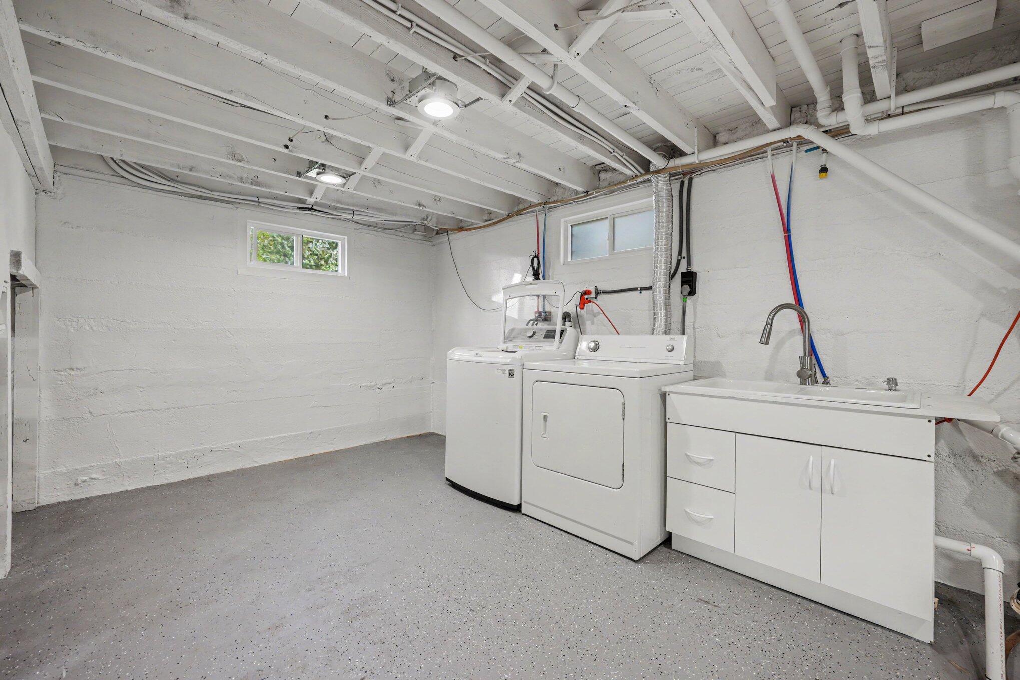327 Lewis Street Rockford MI 49341