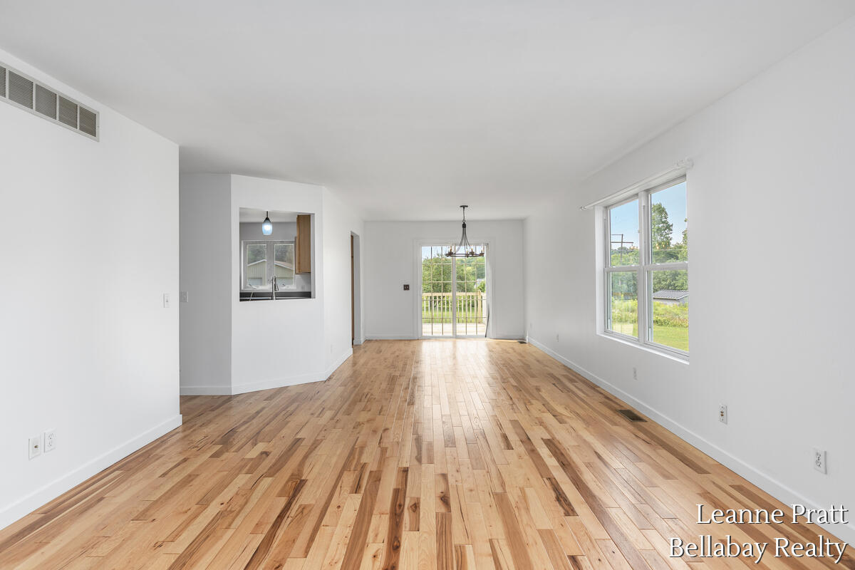 8015 Jericho Avenue NE Rockford MI 49341