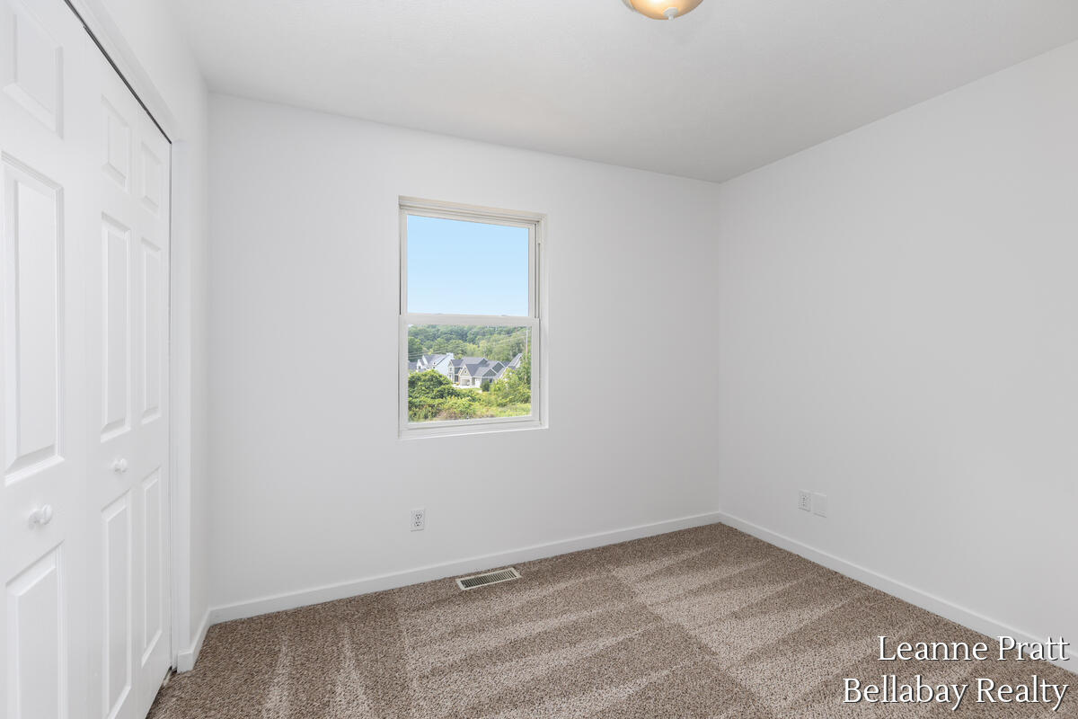 8015 Jericho Avenue NE Rockford MI 49341