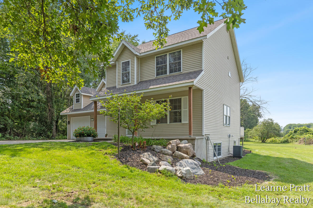8015 Jericho Avenue NE Rockford MI 49341