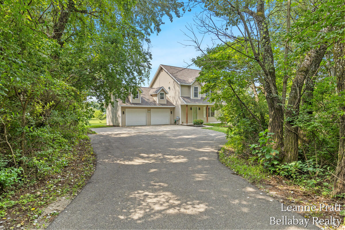 8015 Jericho Avenue NE Rockford MI 49341