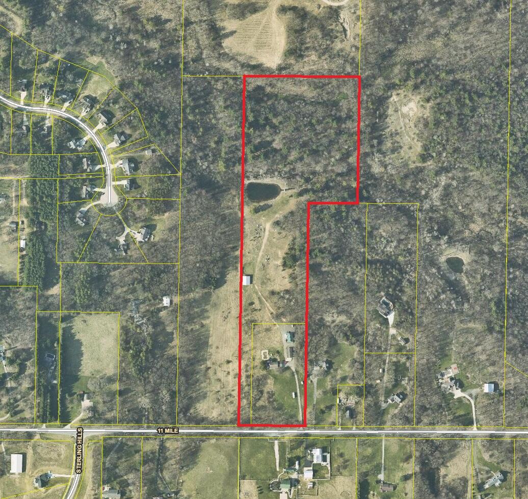 5685 11 Mile Road NE Rockford MI 49341