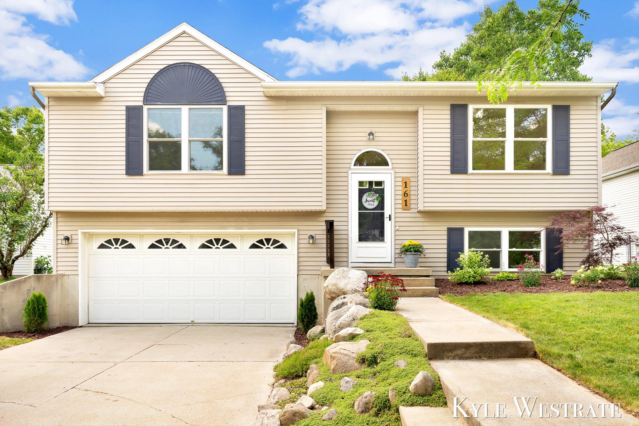161 Rollingwood Drive Rockford MI 49341