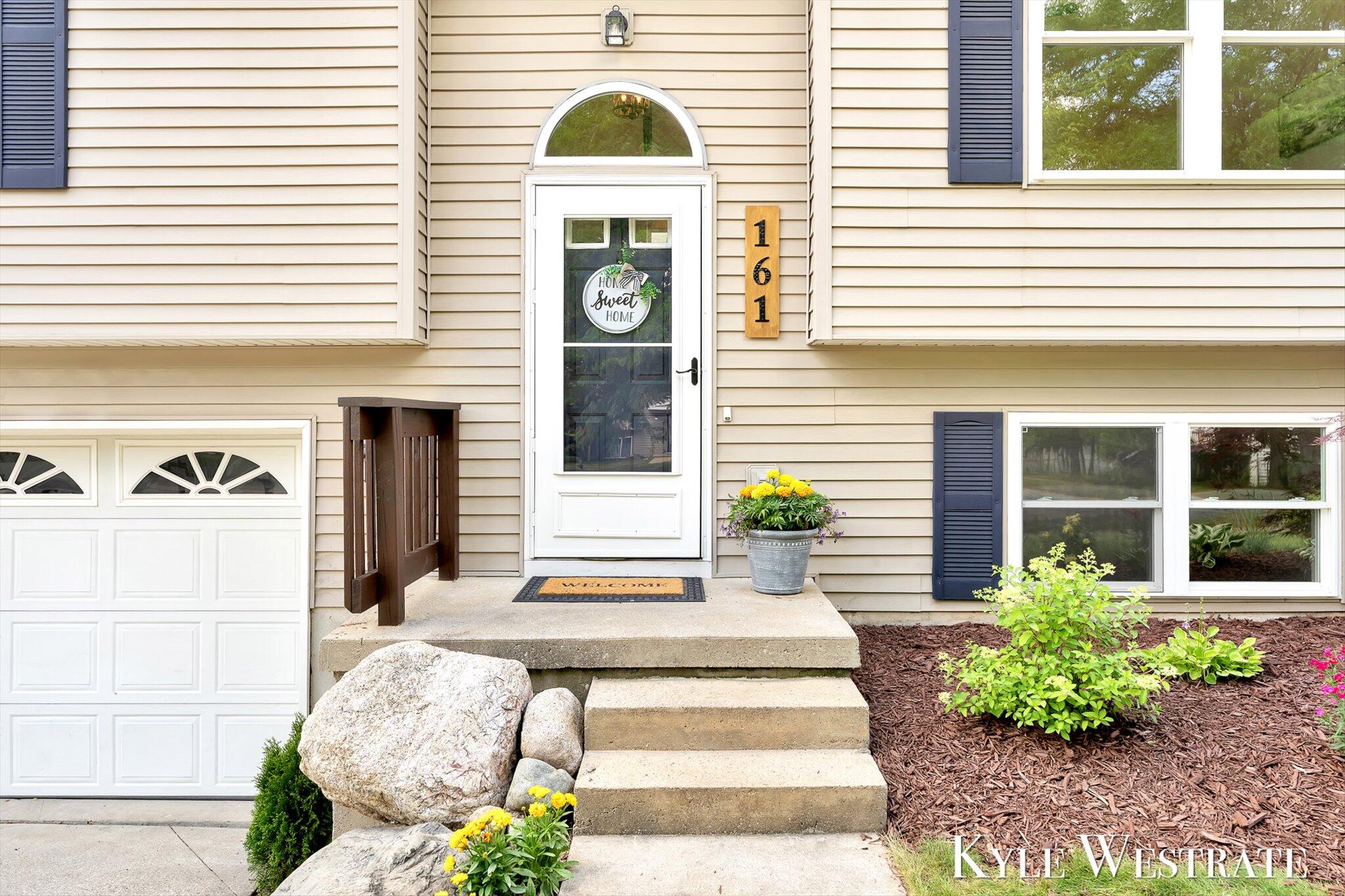 161 Rollingwood Drive Rockford MI 49341