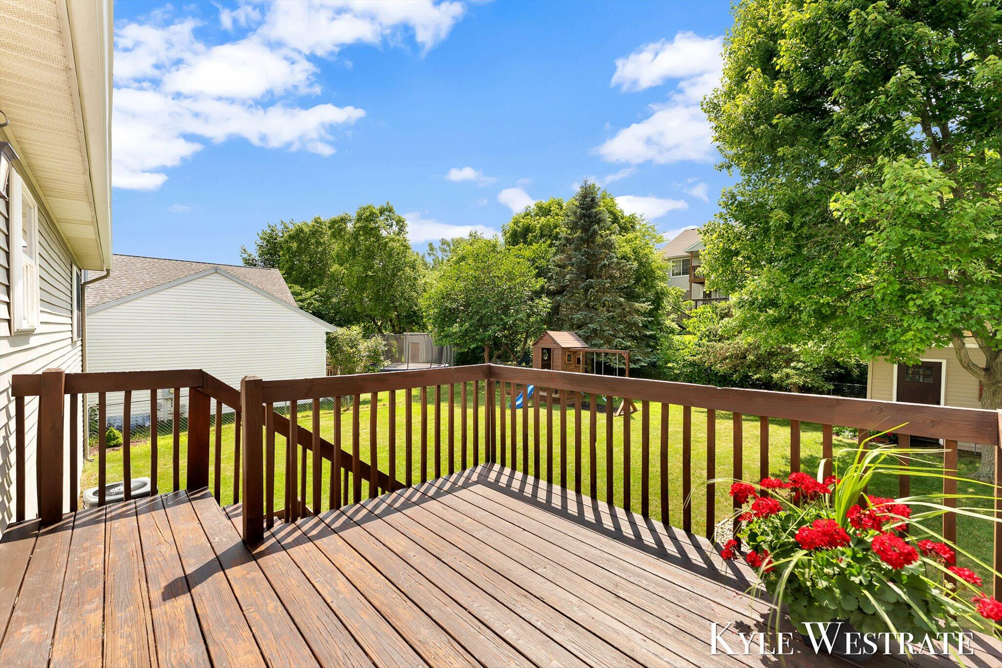161 Rollingwood Drive Rockford MI 49341