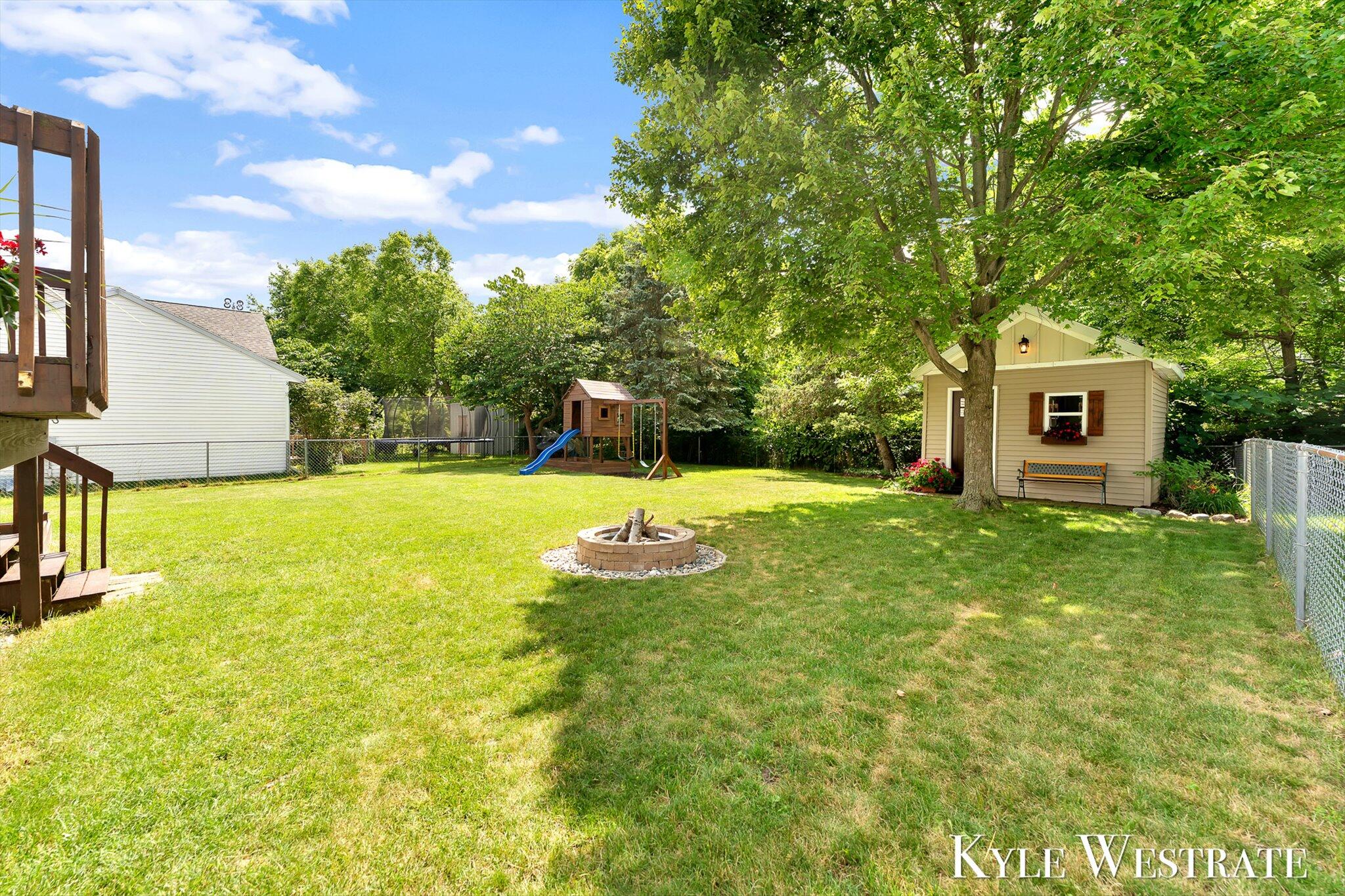 161 Rollingwood Drive Rockford MI 49341