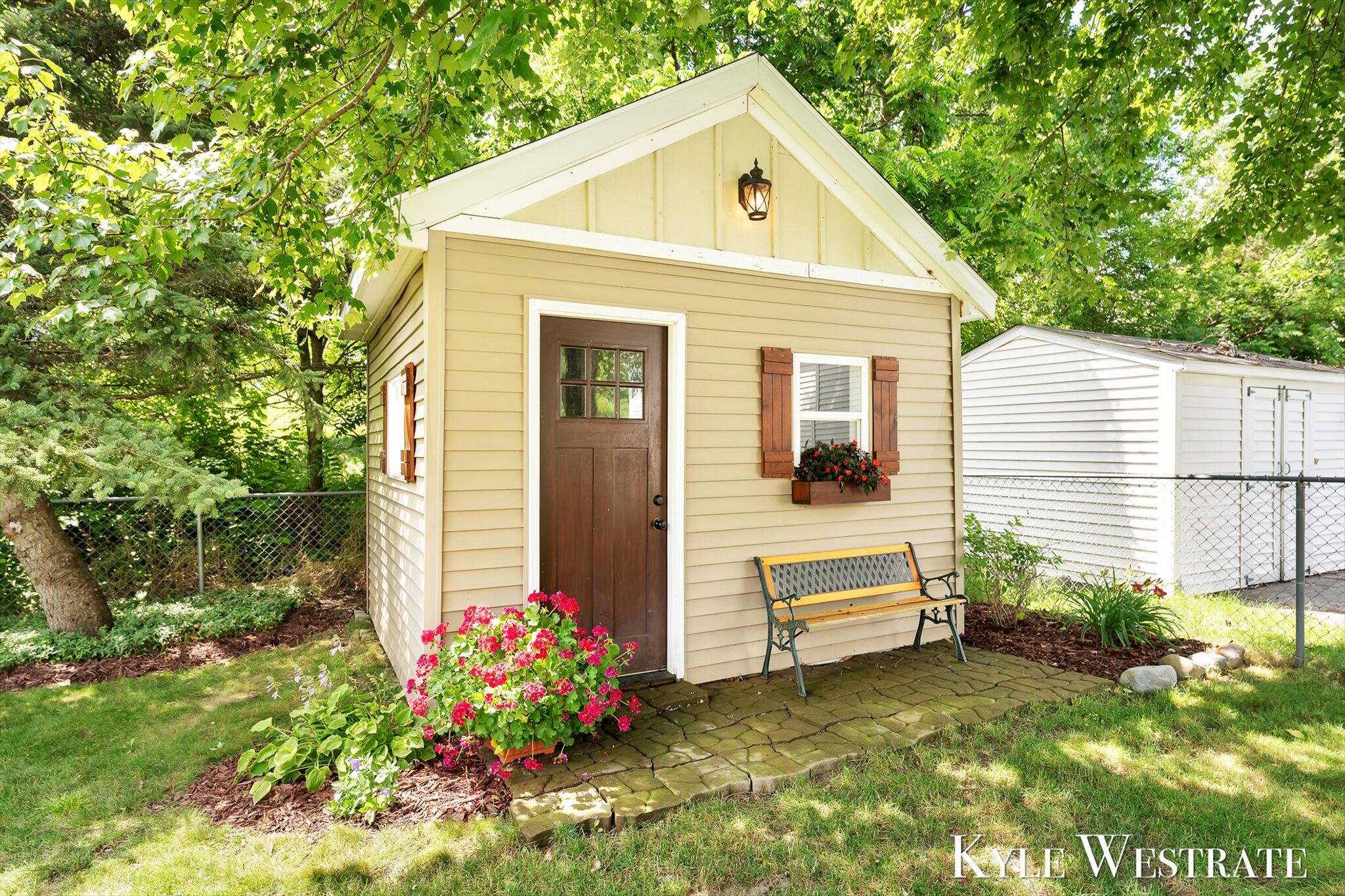 161 Rollingwood Drive Rockford MI 49341