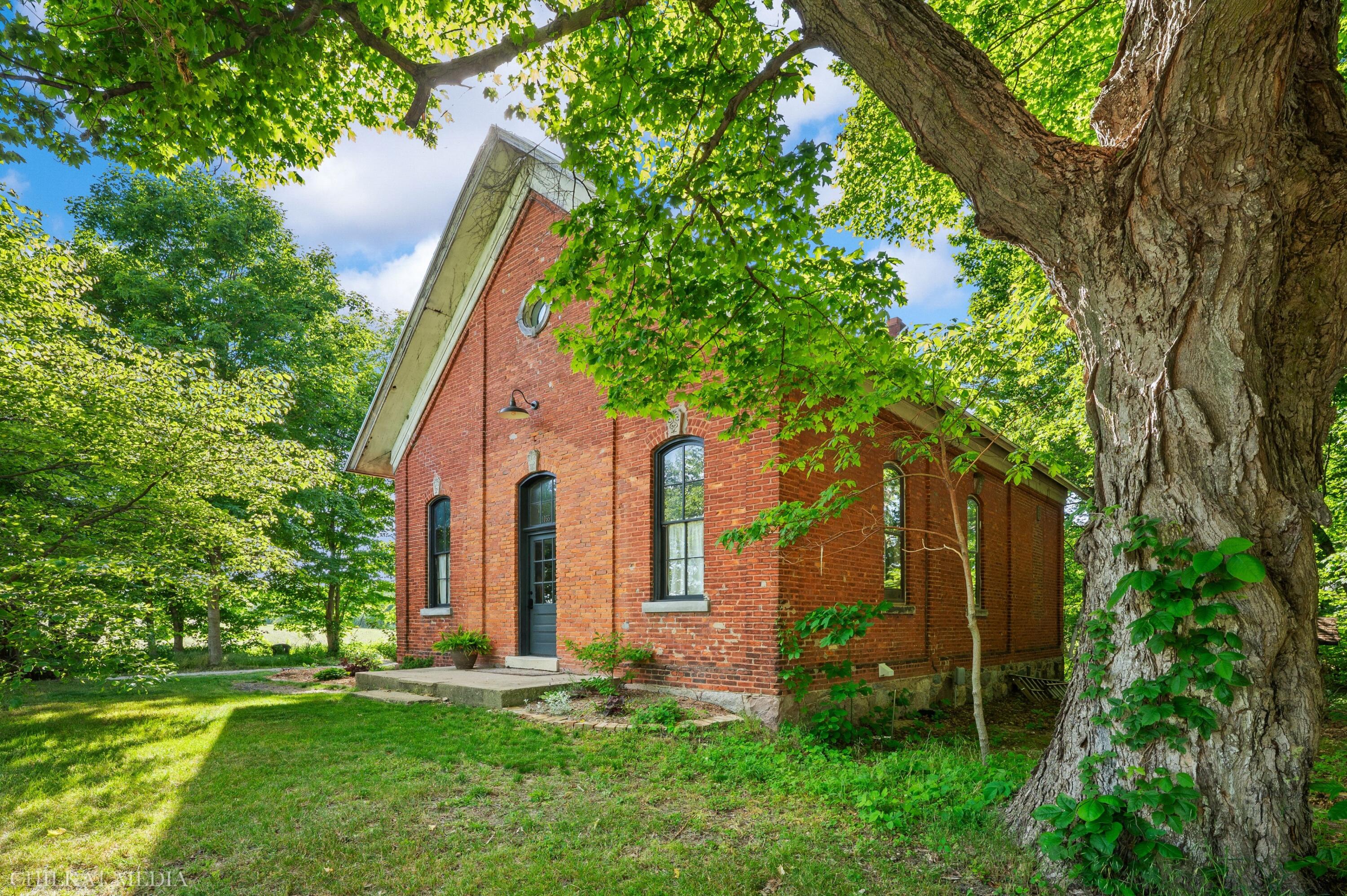 1055 Mount Tabor Road Buchanan MI 49107