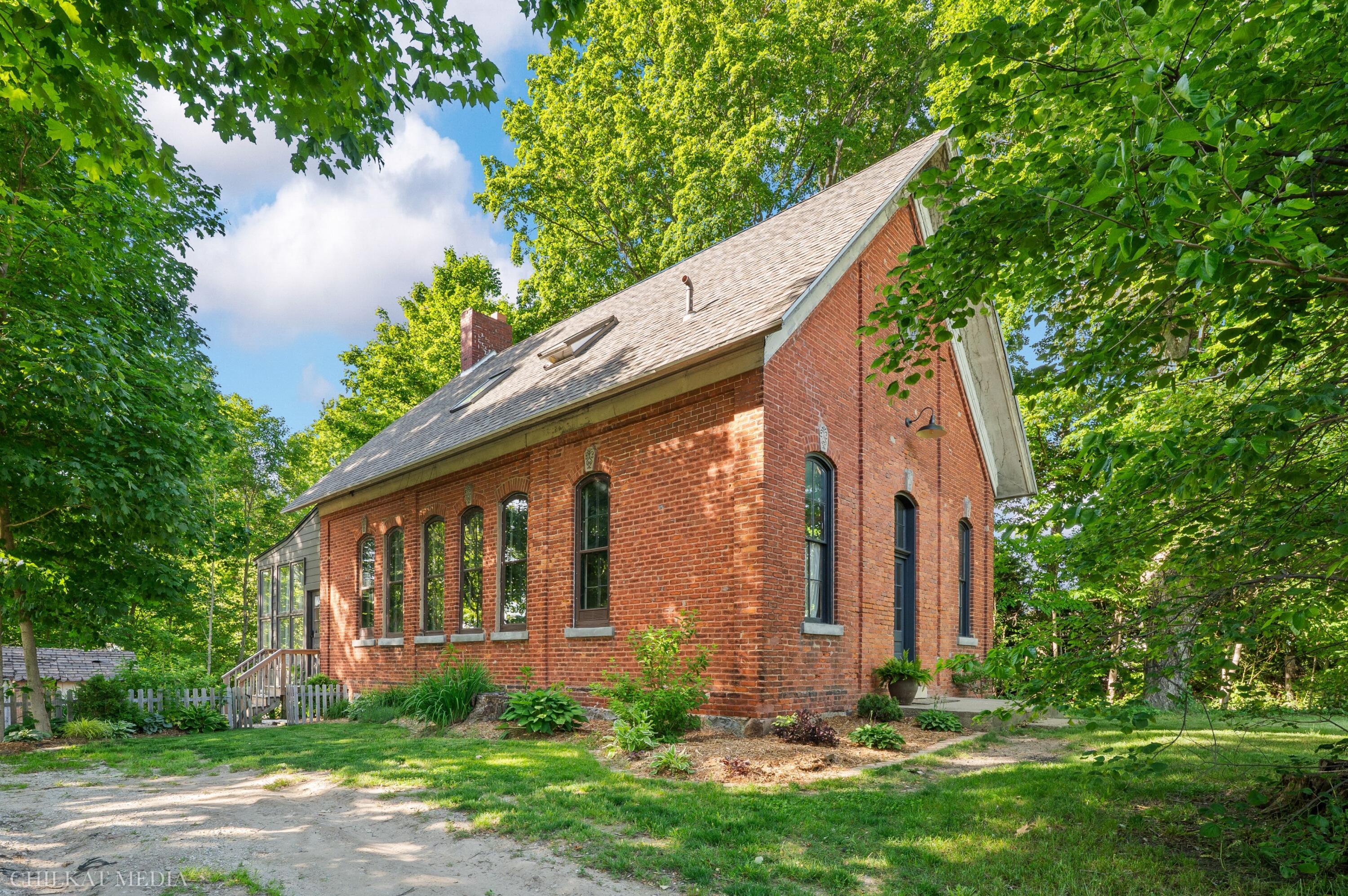 1055 Mount Tabor Road Buchanan MI 49107