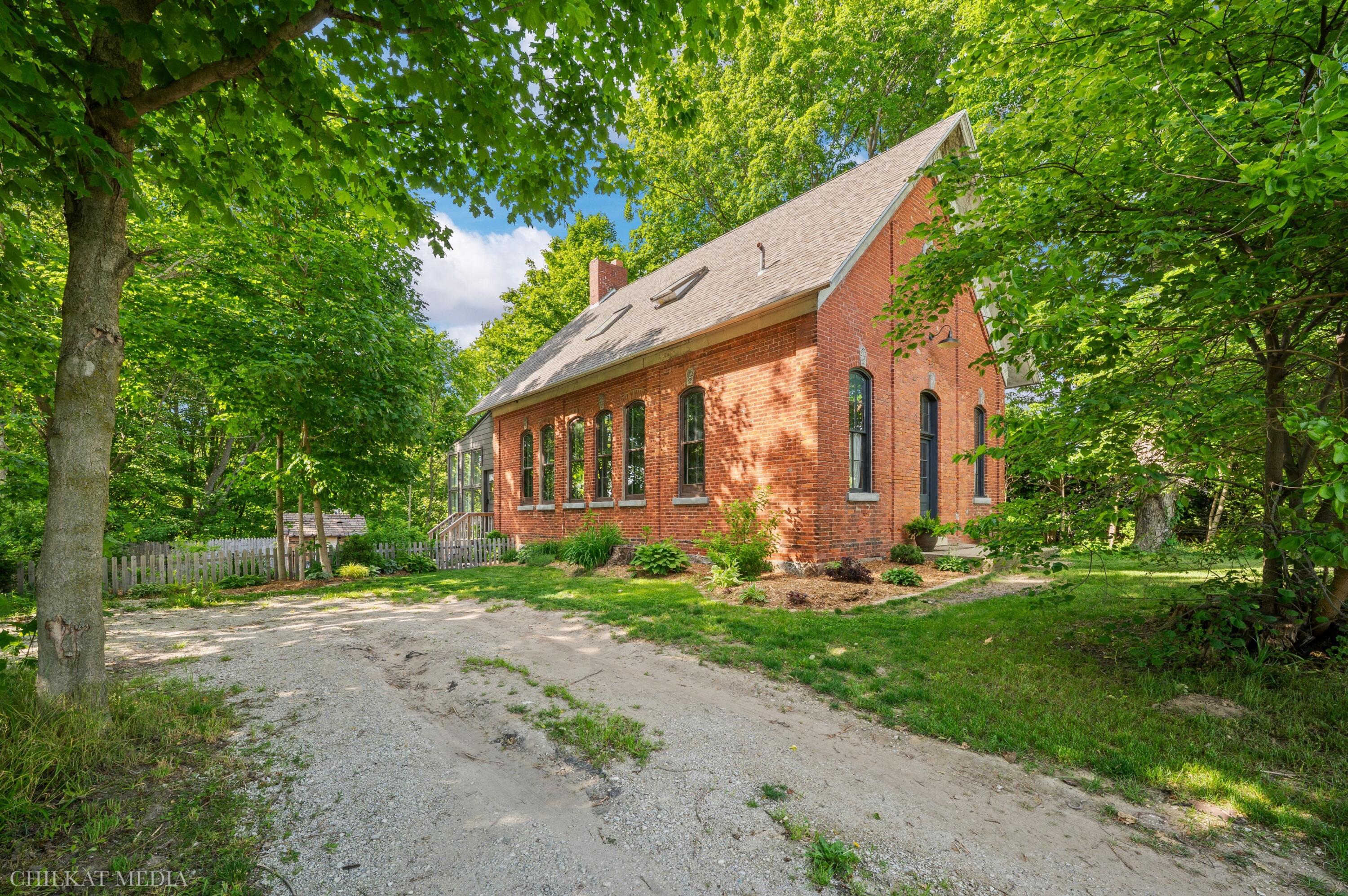 1055 Mount Tabor Road Buchanan MI 49107