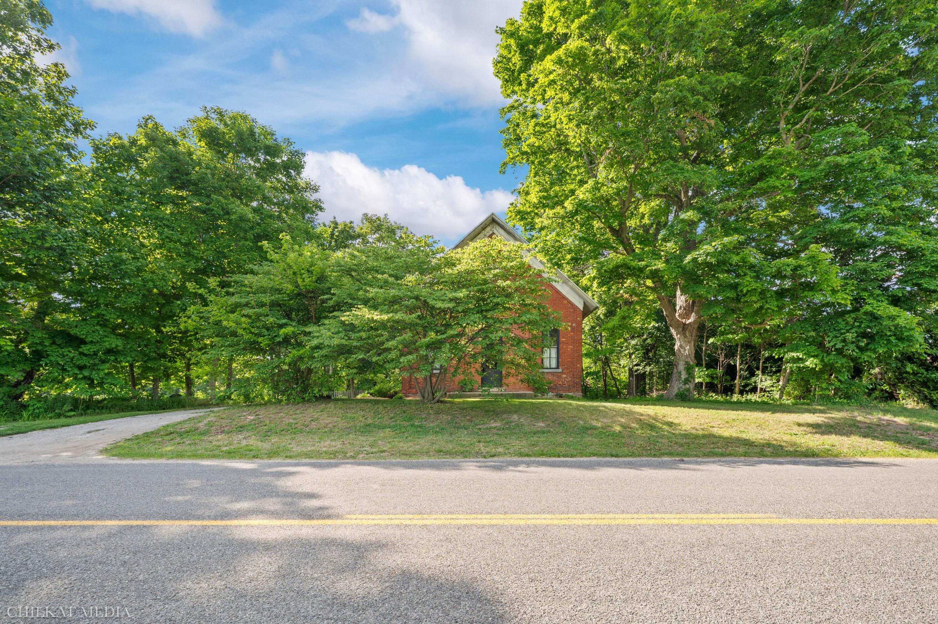 1055 Mount Tabor Road Buchanan MI 49107